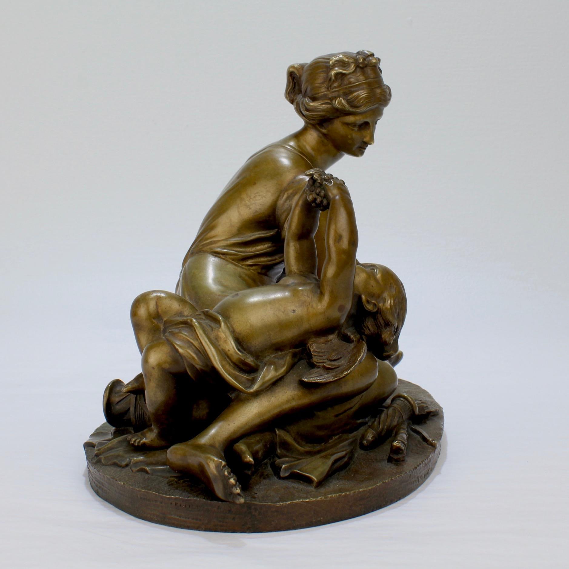 XIXe siècle Bronze doré français ancien du 19ème siècle représentant Vénus et Cupidon d'après Carrier-Belleuse en vente