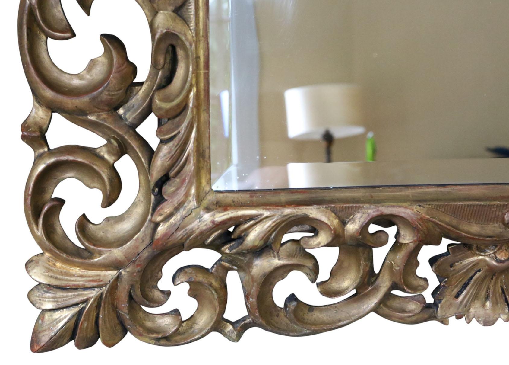 Antique Miroir à trumeau Florentine en bois doré du 19ème siècle - Cadre orné en vente 2