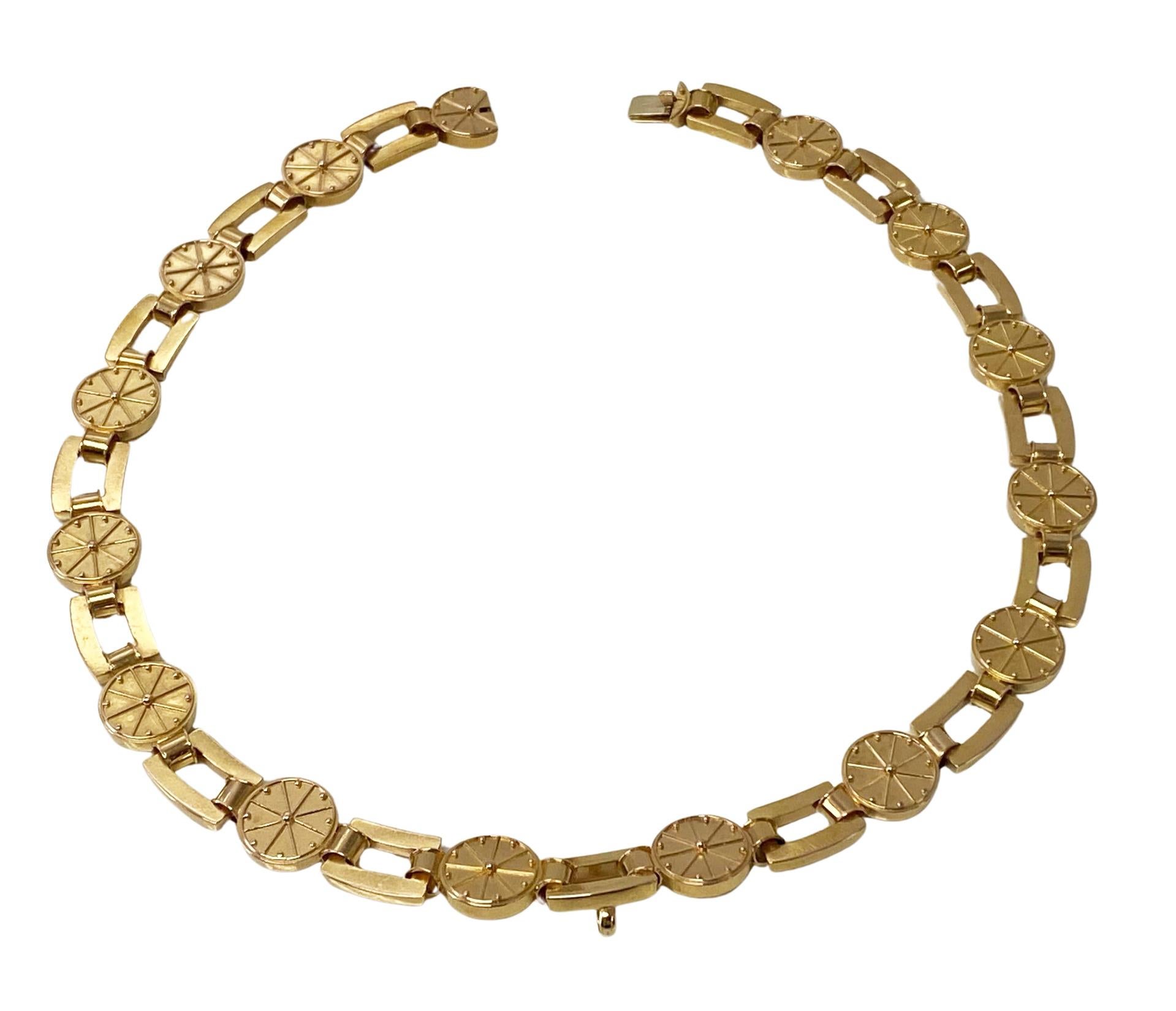 Antique 19th century Gold Necklace English Circa 1860 For Sale 7