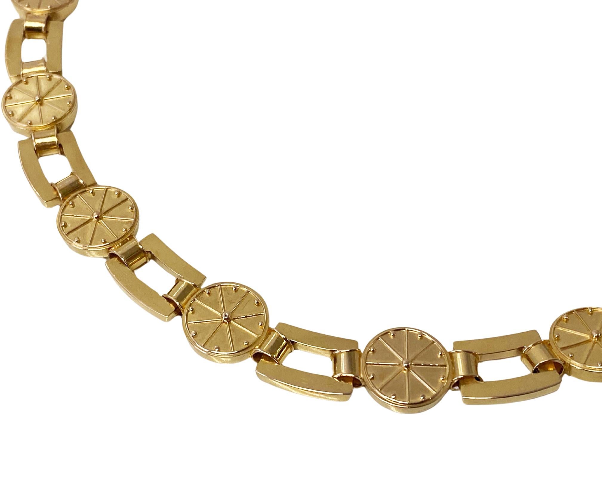 Women's Antique 19th century Gold Necklace English Circa 1860 For Sale