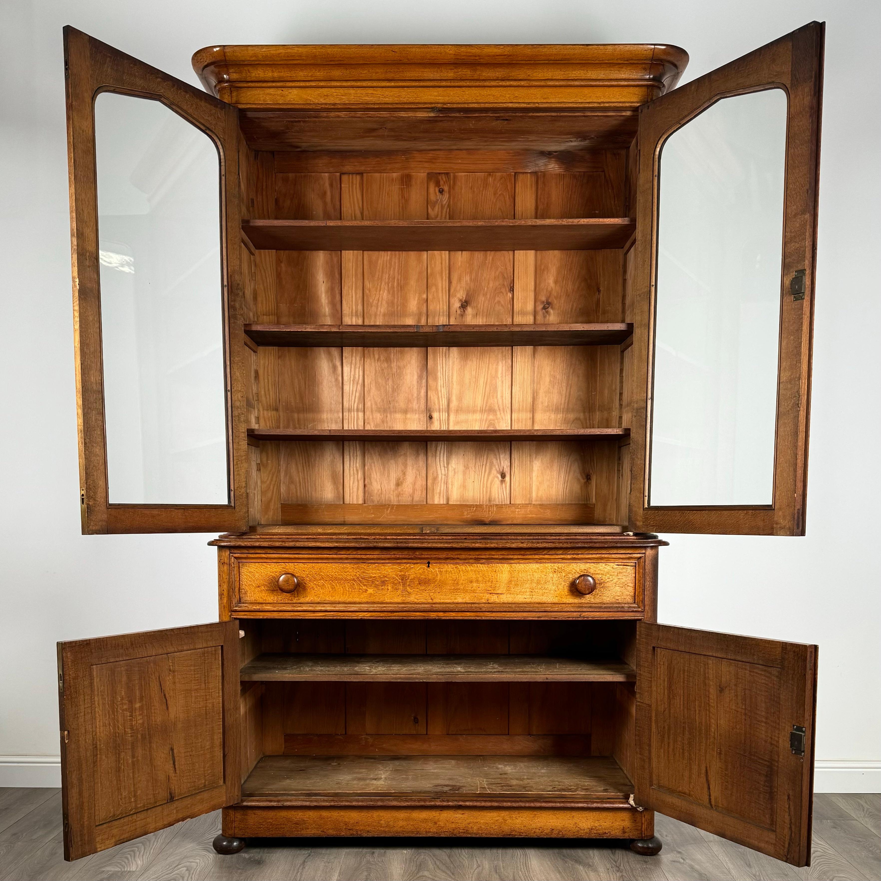 Britannico Antica libreria in Oak Oak del 19° secolo con armadio di ottima qualità ( AFS) in vendita
