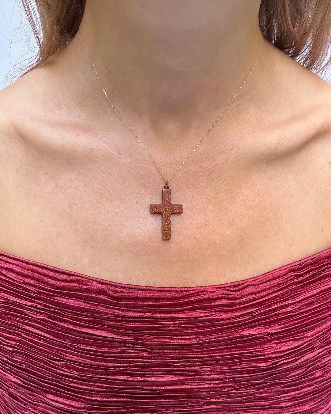 ANTIQUE 19th CENTURY GOLDSTONE CROSS In Good Condition For Sale In New York, NY