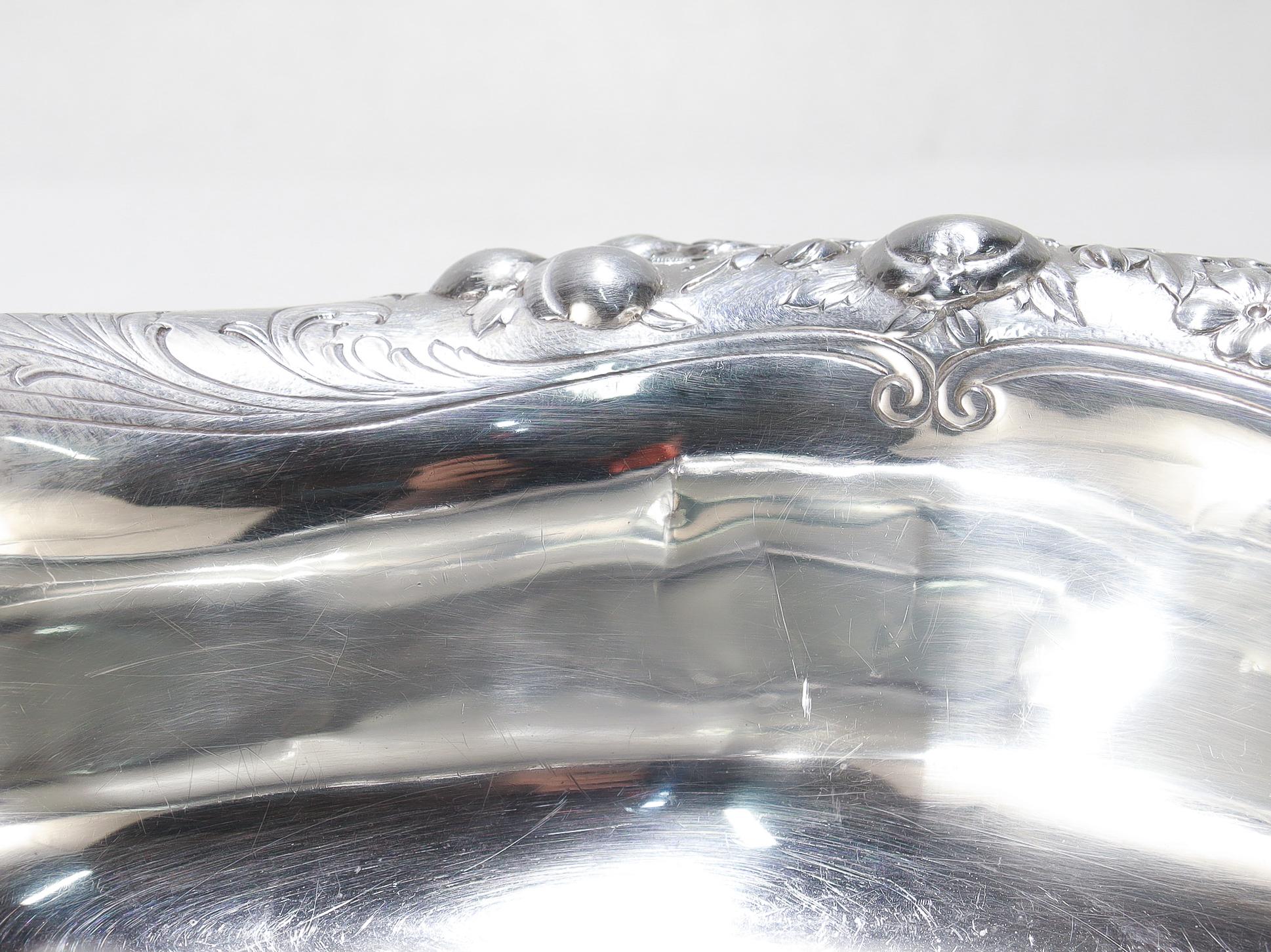 Antica Fruttiera con piede in argento sterling Gorham del XIX secolo, martellata a mano in vendita 8