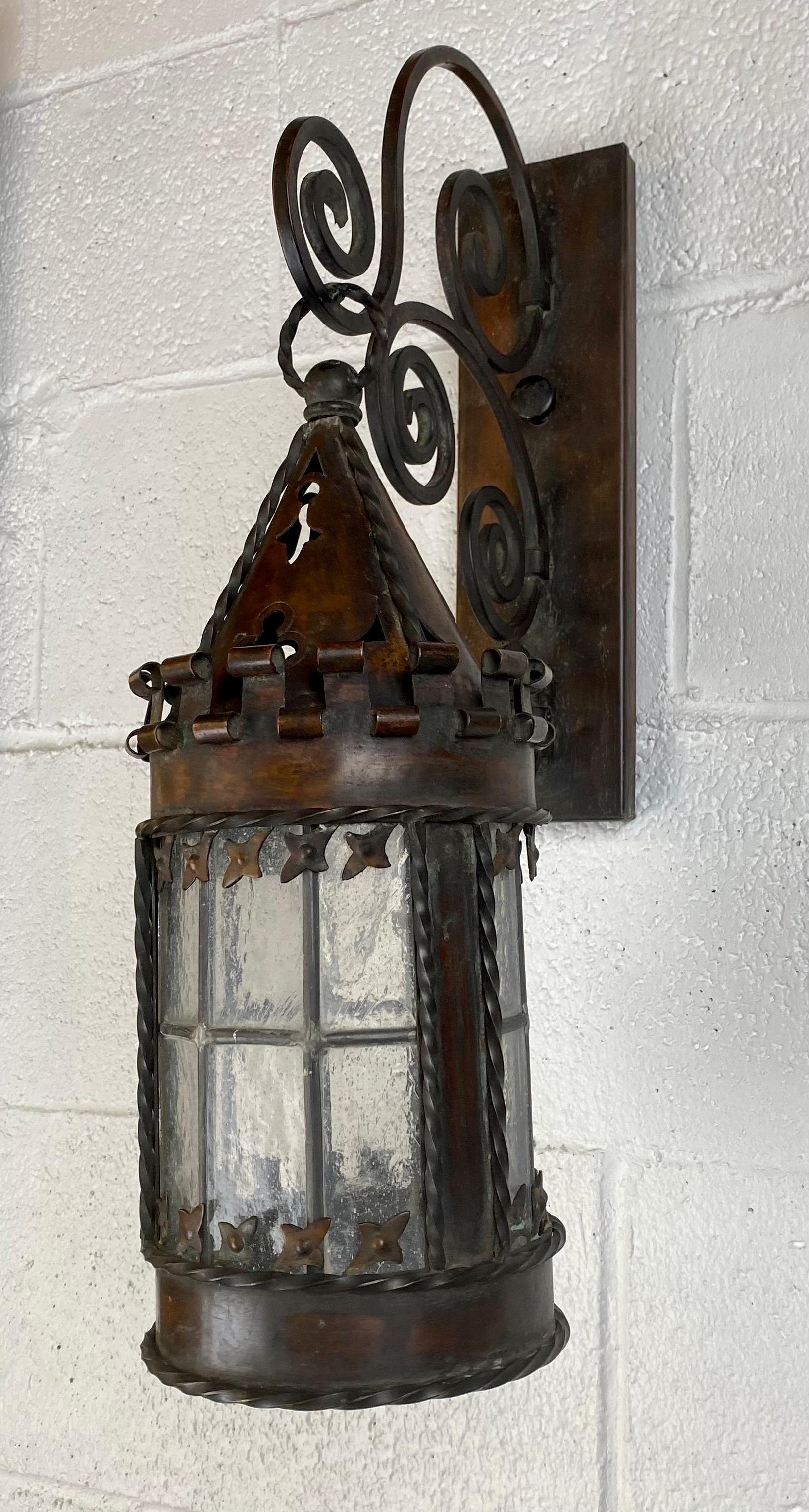 Antique 19th Century Gothic Spanish Revival Hand-Forged Wall Sconces, Set of 3 In Good Condition For Sale In Plainview, NY