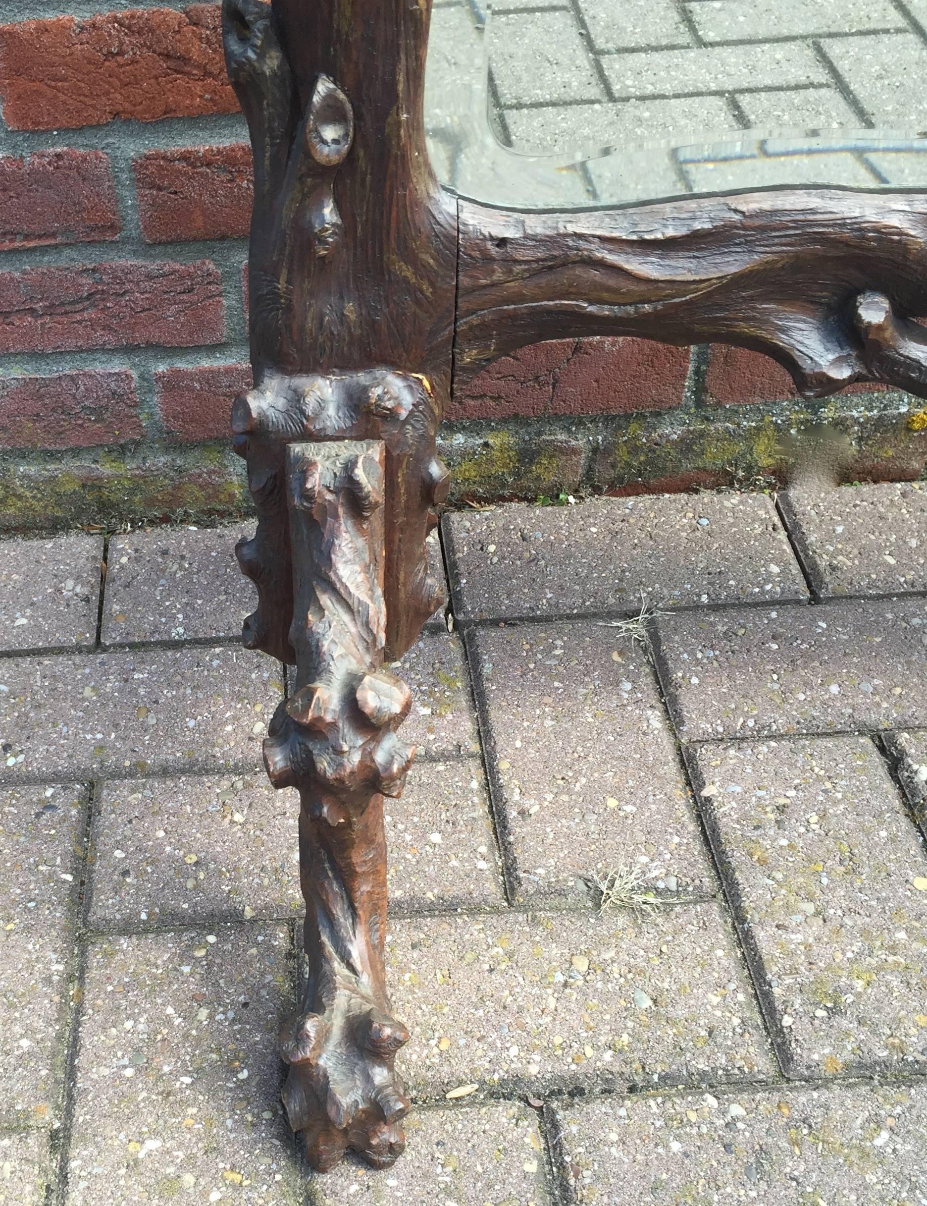 Großer antiker handgeschnitzter Black Forest-Kaminschirm mit Vogelnest aus dem 19. im Zustand „Gut“ im Angebot in Lisse, NL