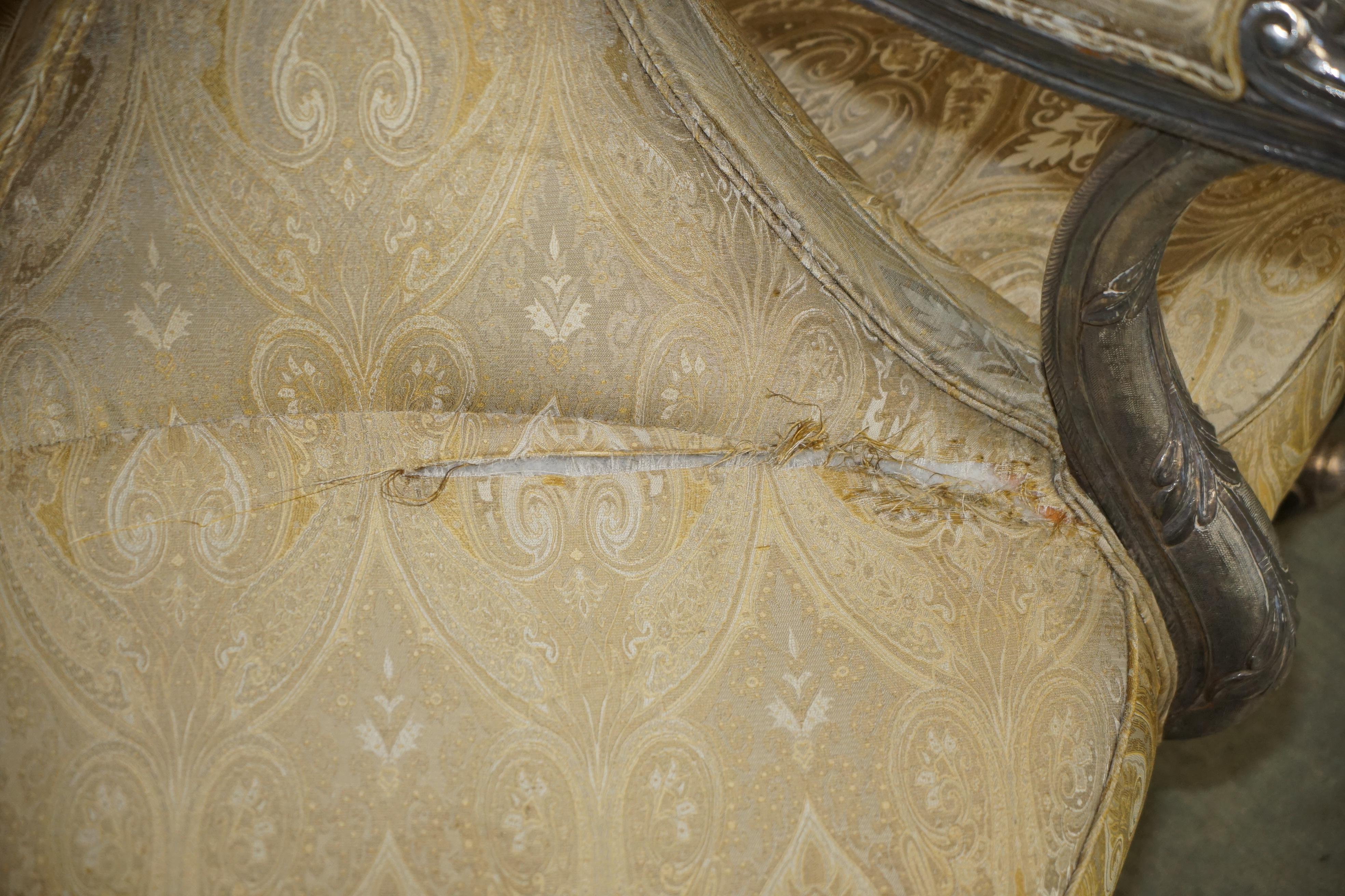 ANTIQUE 19TH CENTURY HAND CARVED SiLVER METAL WRAP TETE A TETE CONVERSATION SOFA For Sale 9