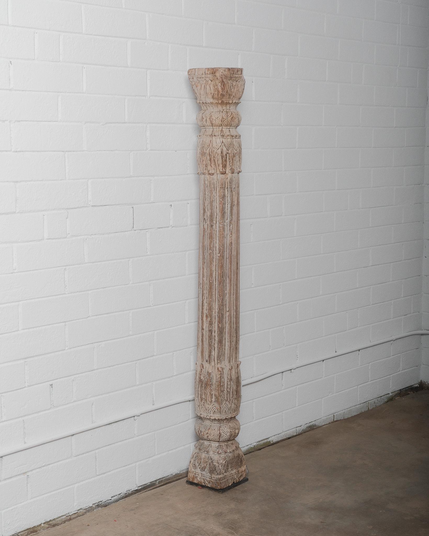 Anglo-Indian Antique 19th Century Hand-Carved Wooden Architectural Column For Sale