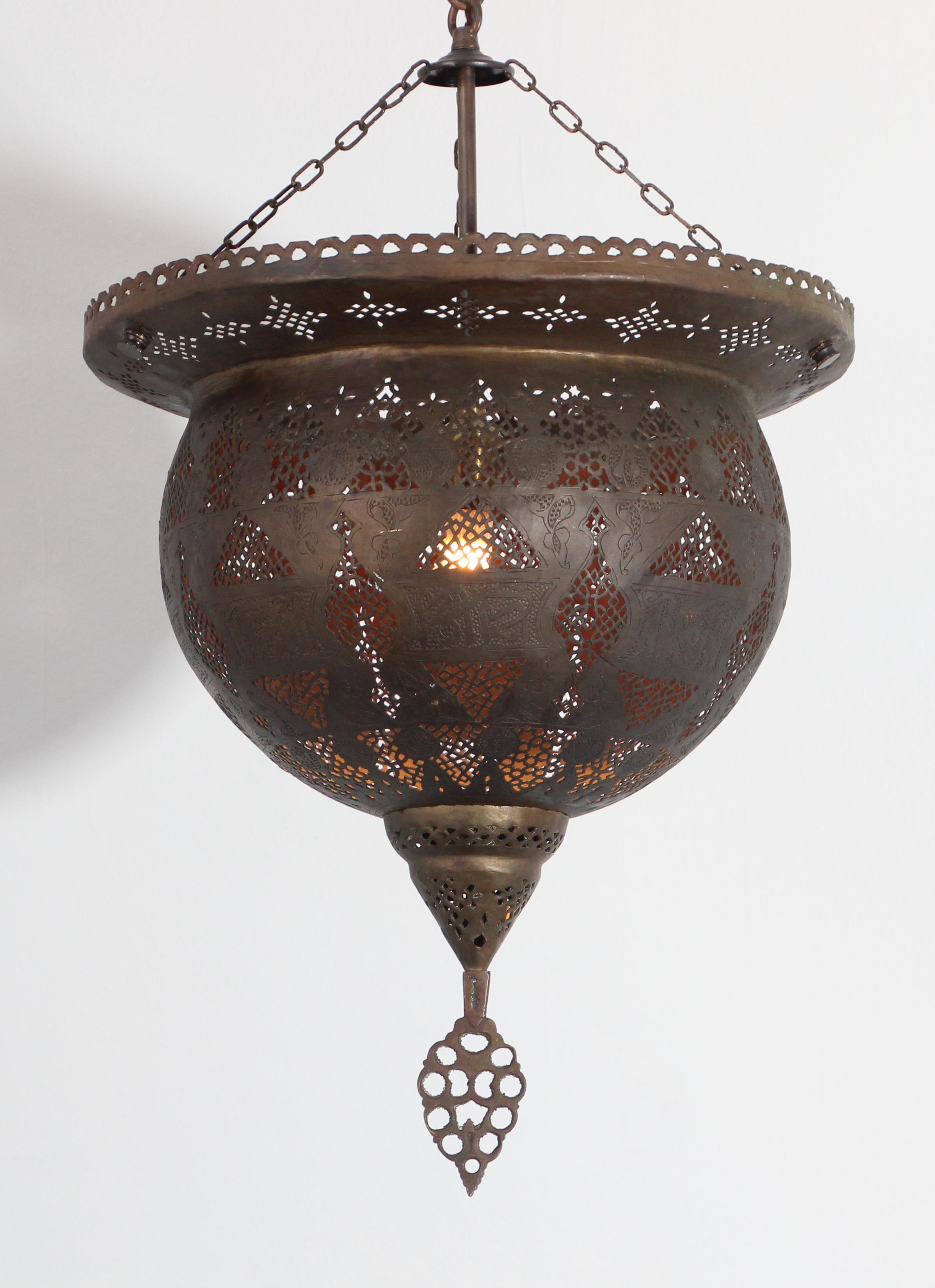 Antique 19th Century Hand-Crafted Moorish Pierced Brass Turkish Chandelier For Sale 7