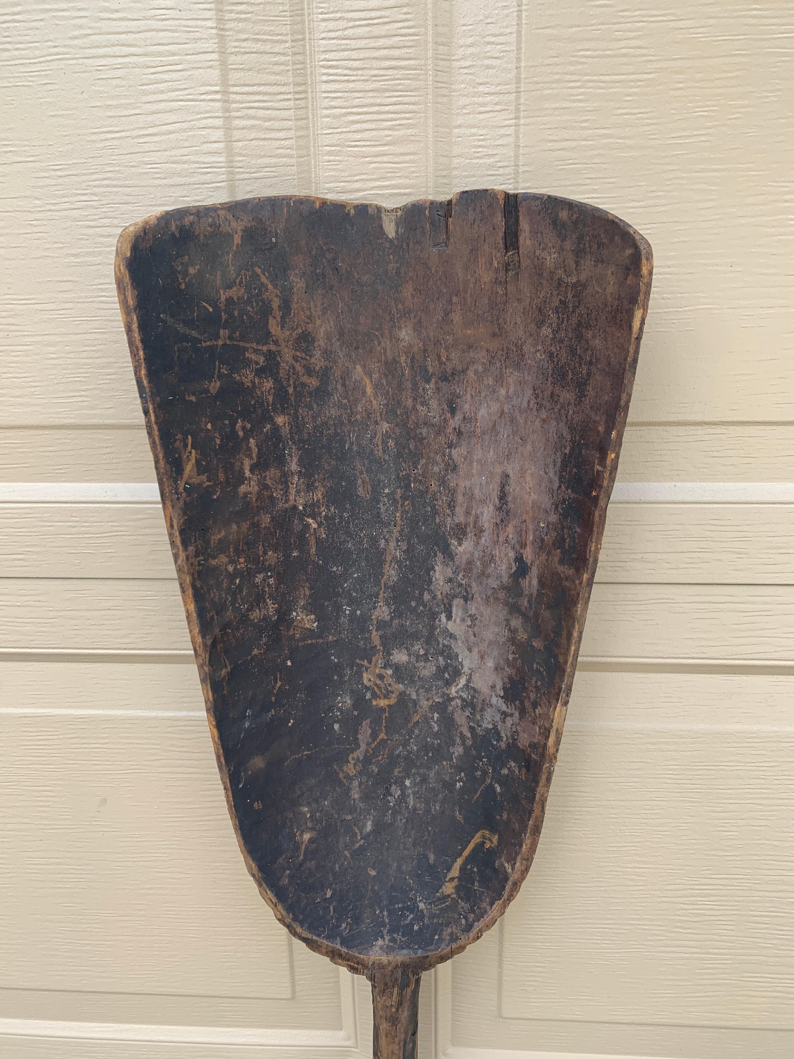 Antique 19th Century Hand Made Wooden Grain Shovel In Good Condition For Sale In Elkhart, IN