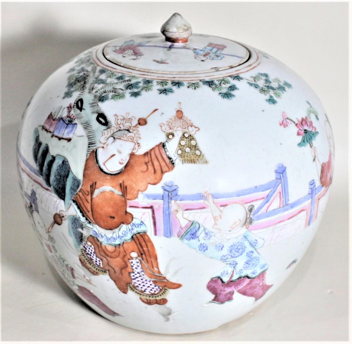 Ancienne jarre à couvercle en porcelaine chinoise du 19ème siècle peinte à la main en vente 3