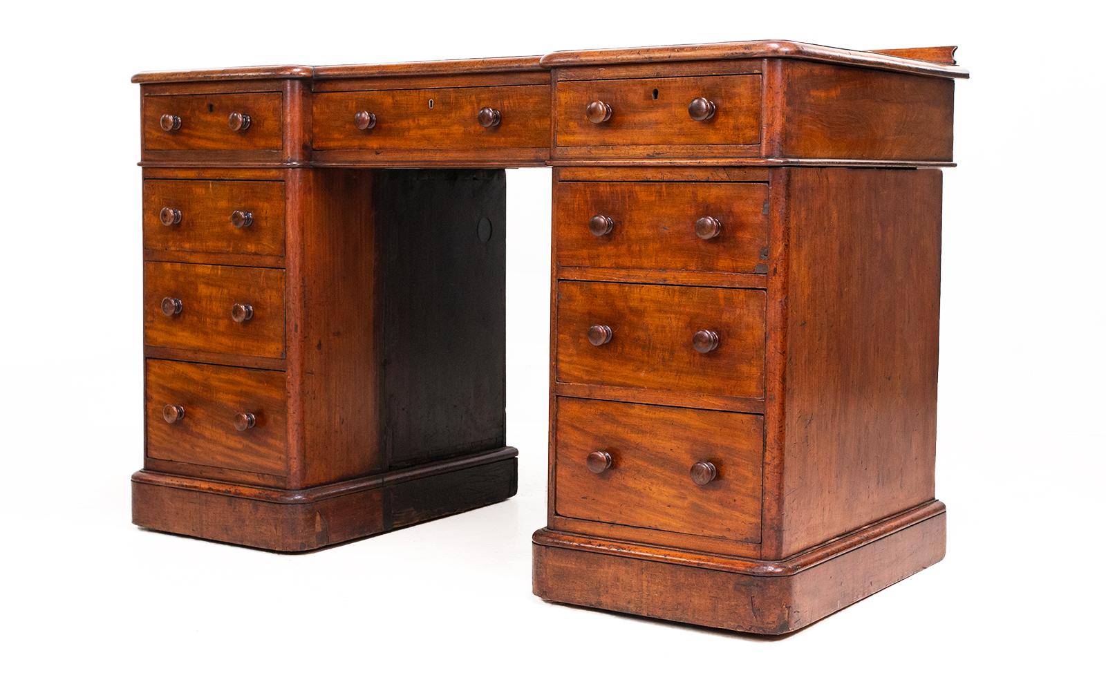 Antique 19th Century Heals Mahogany Pedestal Desk In Good Condition In STOKE ON TRENT, GB
