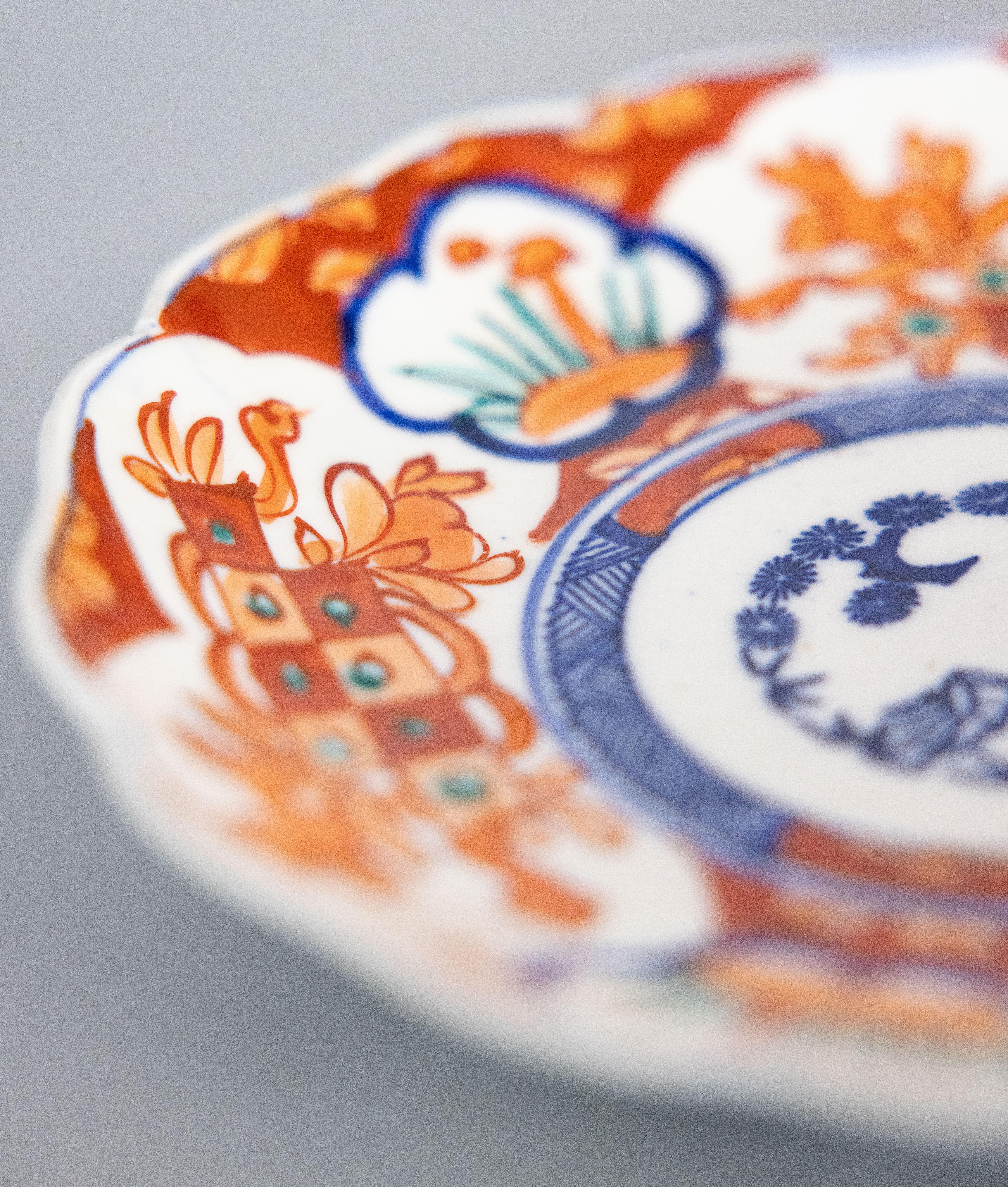 Japonisme Antique 19th Century Japanese Imari Scalloped Plate For Sale