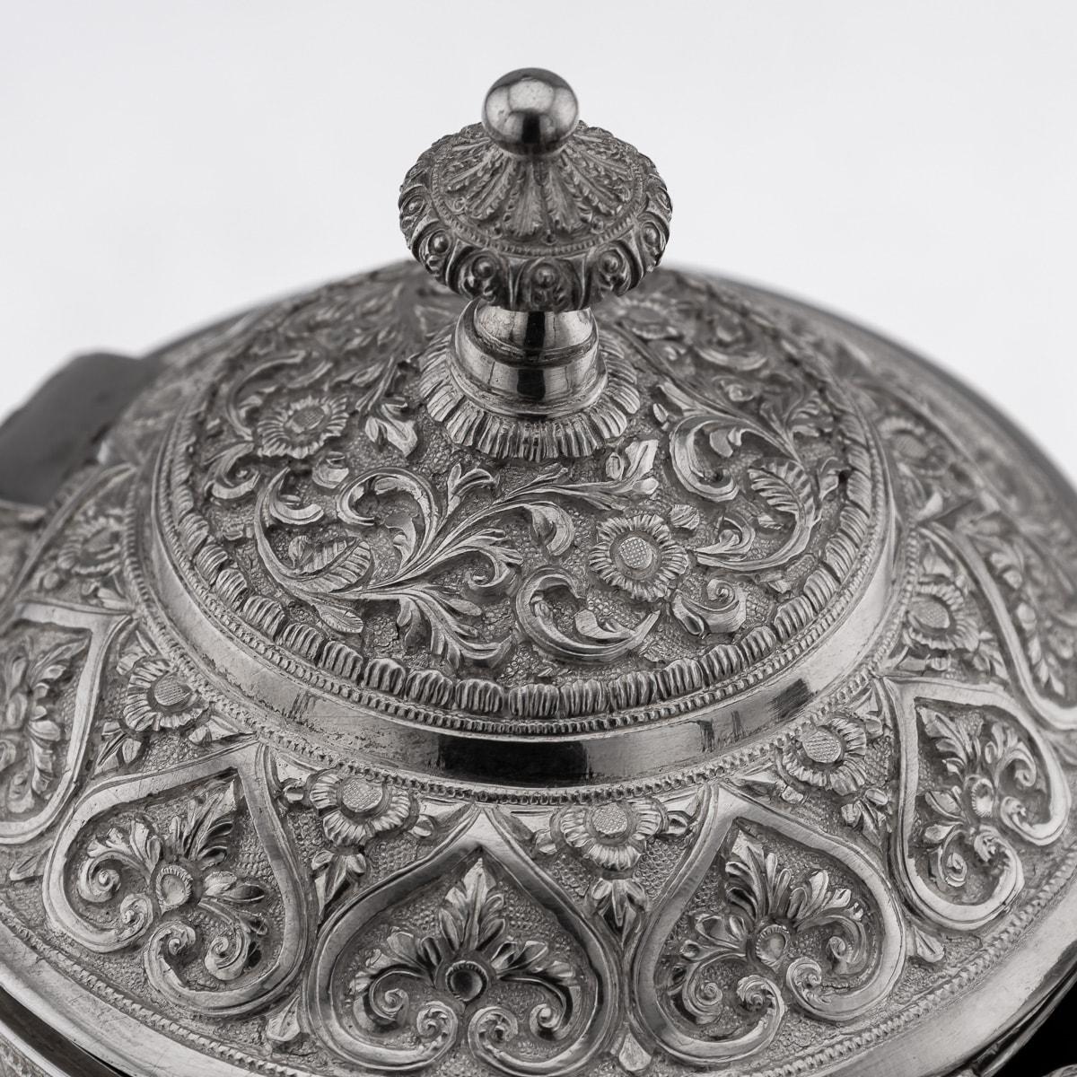 Antique 19th Century Indian Kutch Large Solid Silver Water Ewer c.1880 For Sale 5
