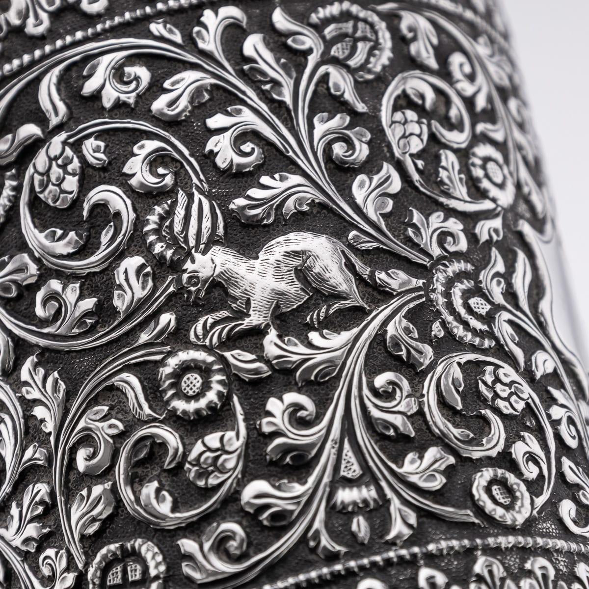 Vaso antiguo de plata maciza de Kutch (India) del siglo XIX c.1880 en venta 8