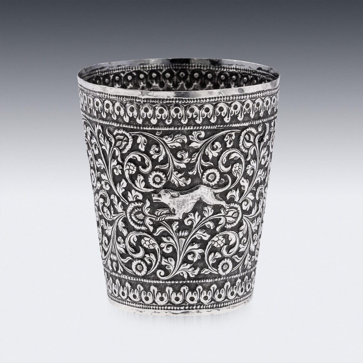 Vaso antiguo de plata maciza de Kutch (India) del siglo XIX c.1880 Indio en venta
