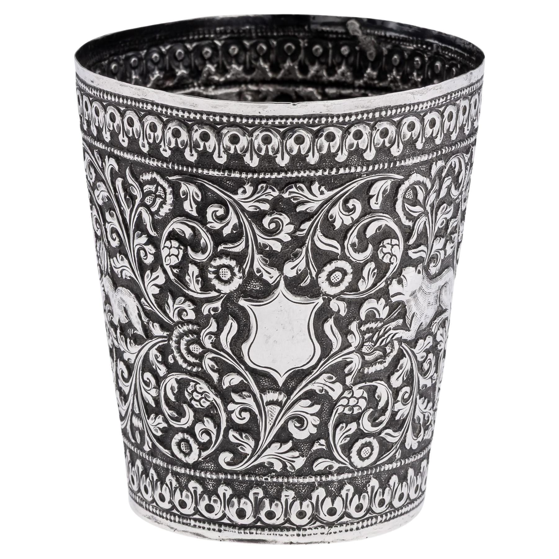 Vaso antiguo de plata maciza de Kutch (India) del siglo XIX c.1880 en venta