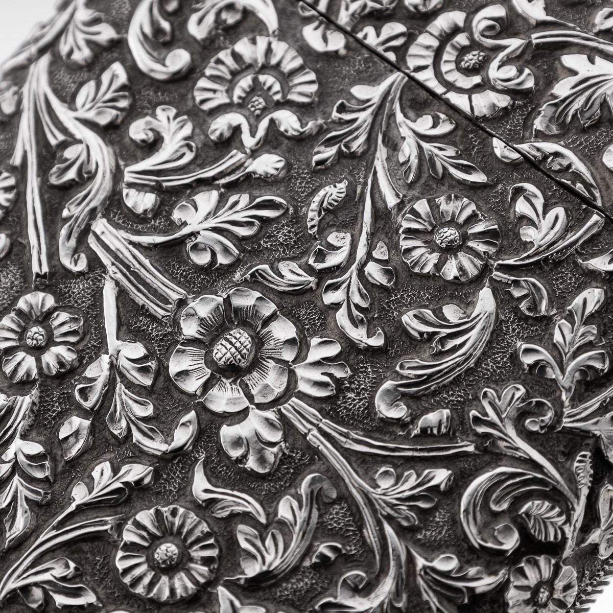 Antique 19th Century Indian Kutch Solid Silver Cigar Case c.1880 For Sale 12