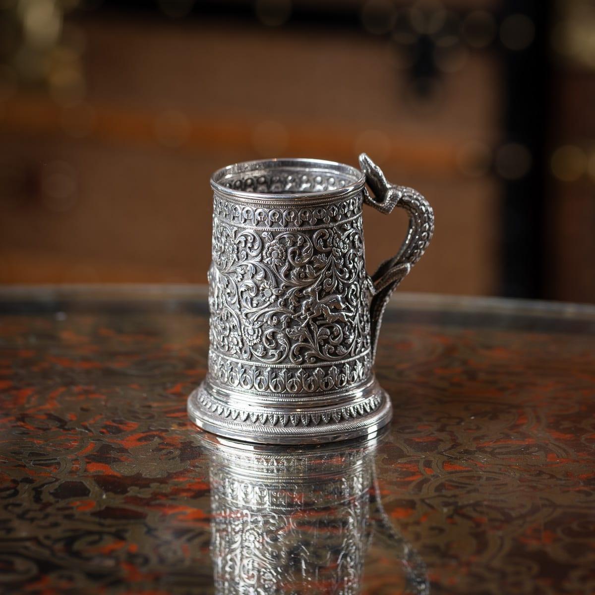 Autre Ancienne tasse indienne Kutch du 19ème siècle en argent massif, Oomersi Mawji Bhuj vers 1890 en vente