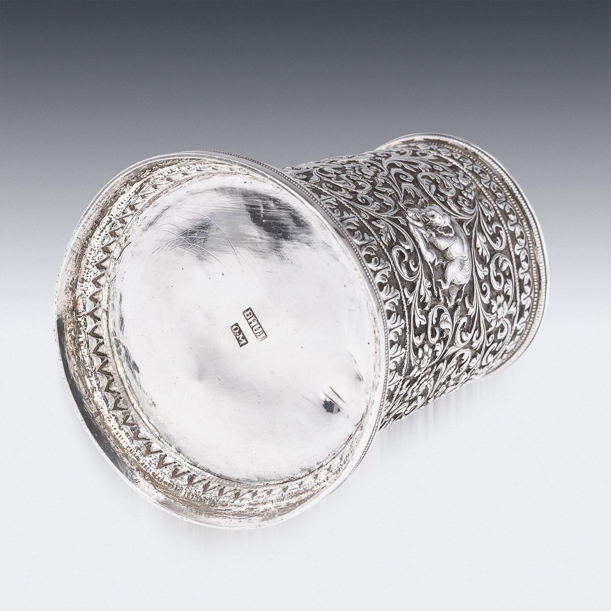 Antique 19th Century Indian Kutch Solid Silver Mug, Oomersi Mawji Bhuj c.1890 For Sale 3