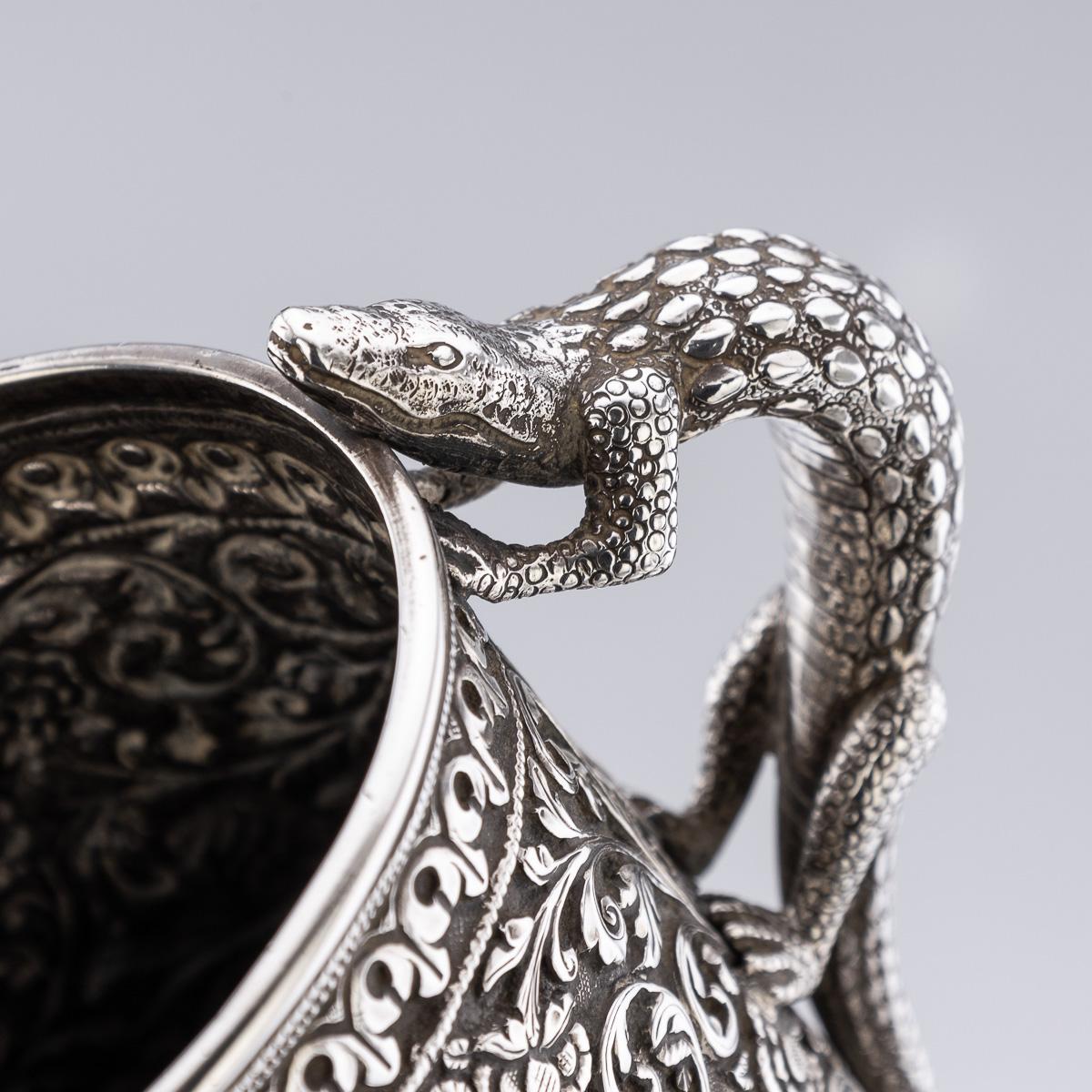Antique 19th Century Indian Kutch Solid Silver Mug, Oomersi Mawji Bhuj c.1890 For Sale 5