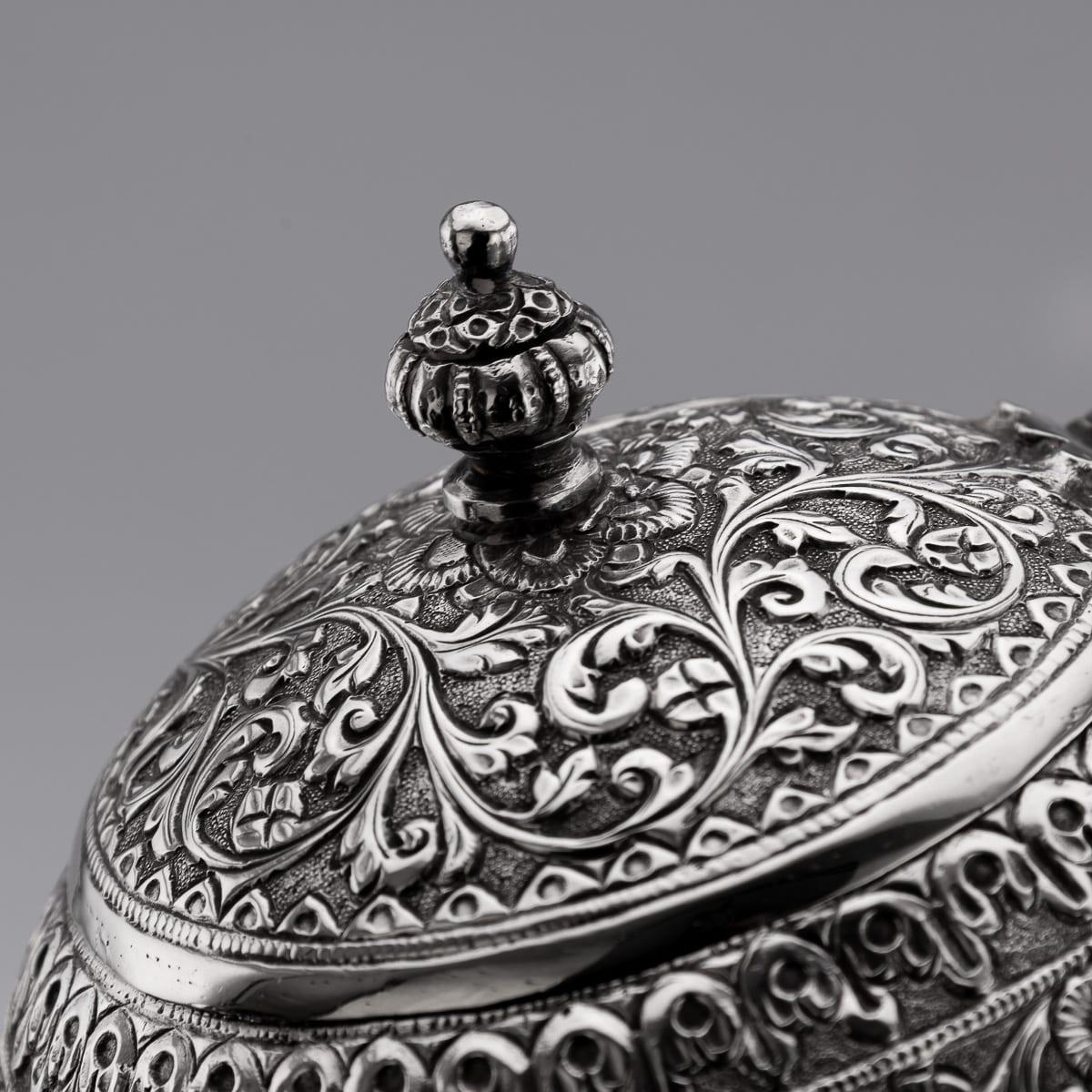 Antique 19th Century Indian Kutch Solid Silver Teapot c.1890 For Sale 8