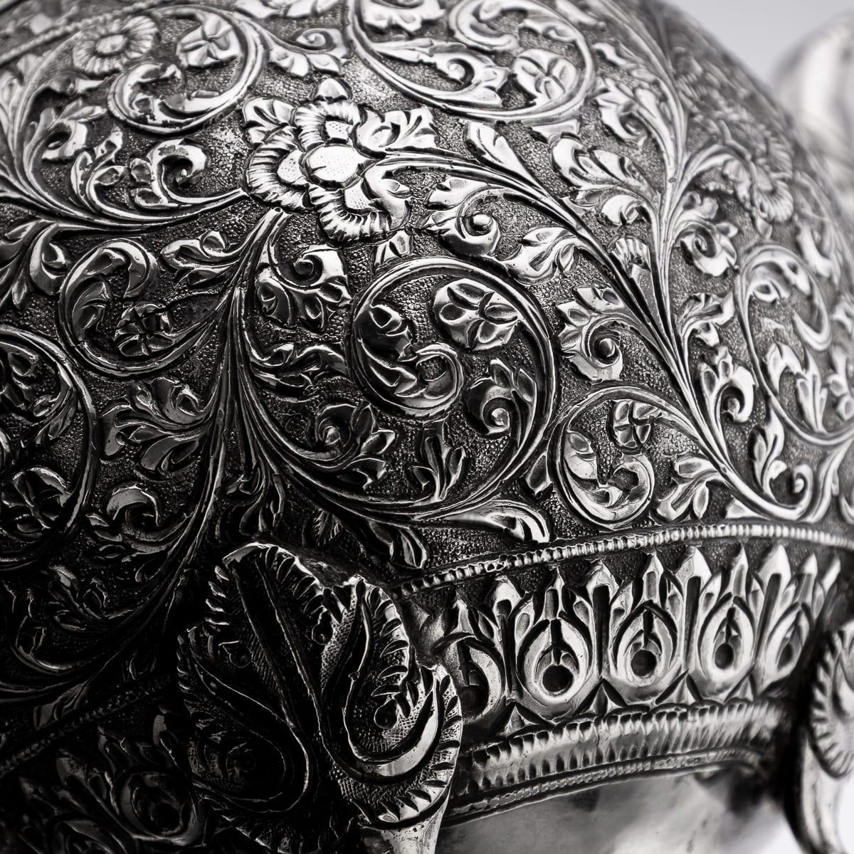 Antique 19th Century Indian Kutch Solid Silver Teapot c.1890 For Sale 15