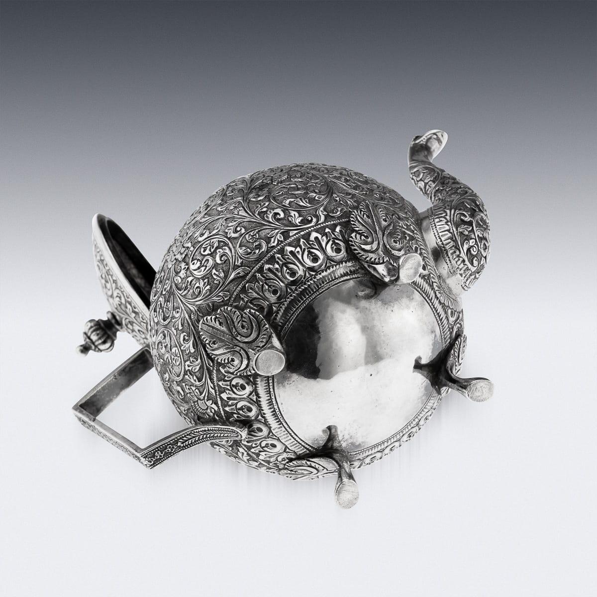Antique 19th Century Indian Kutch Solid Silver Teapot c.1890 For Sale 5