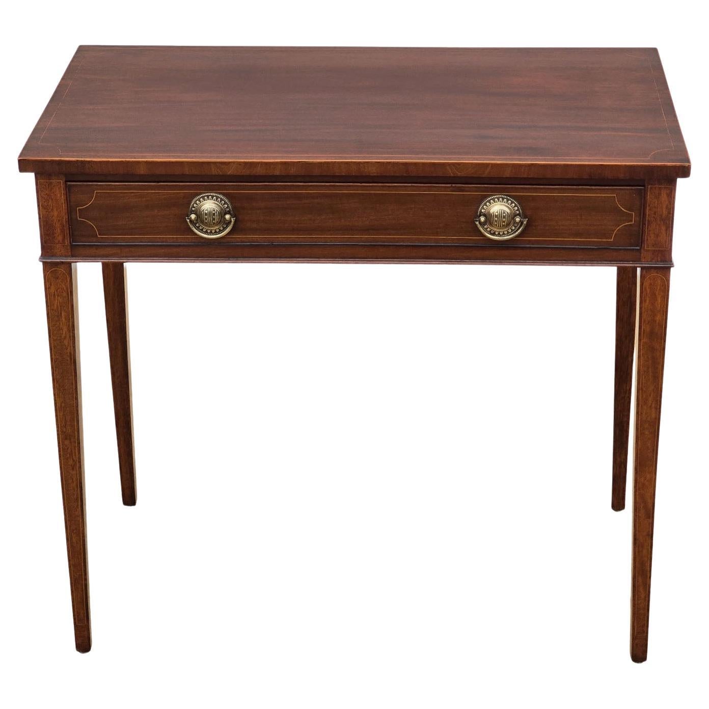 Ancienne table à écrire, coiffeuse ou bureau en acajou marqueté du 19e siècle Bon état - En vente à Wisbech, Cambridgeshire