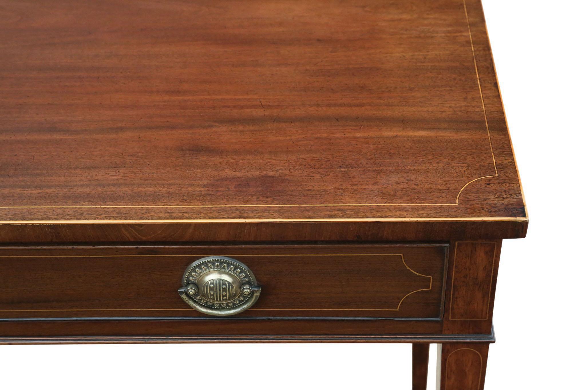 Bois Ancienne table à écrire, coiffeuse ou bureau en acajou marqueté du 19e siècle en vente