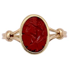 Antikes Intaglio eines Soldaten aus dem 19. Jahrhundert in einem modernen Ring aus 18 Karat Gold