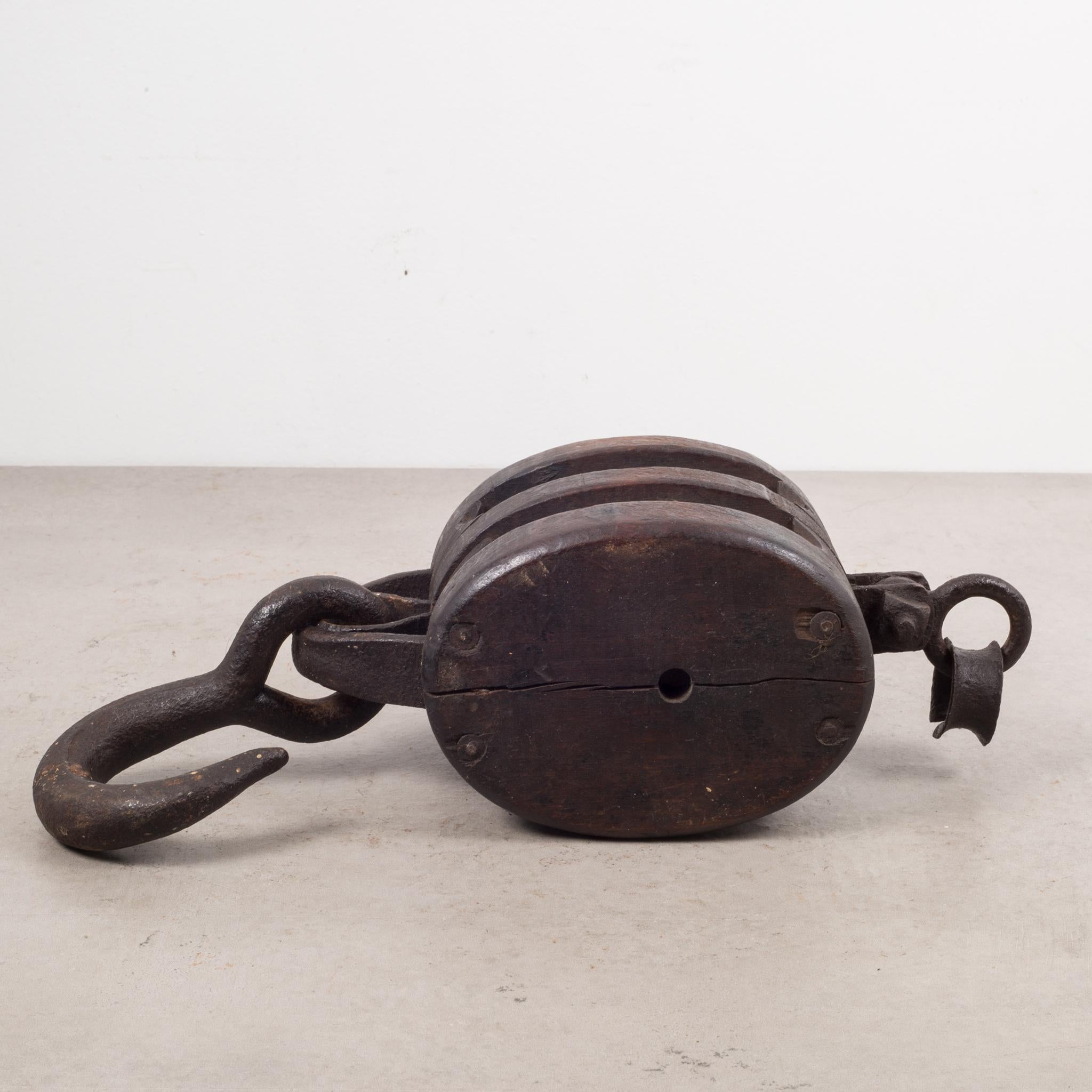 Antique 19th Century Iron and Wooden Block and Tackle, circa 1800s In Good Condition In San Francisco, CA