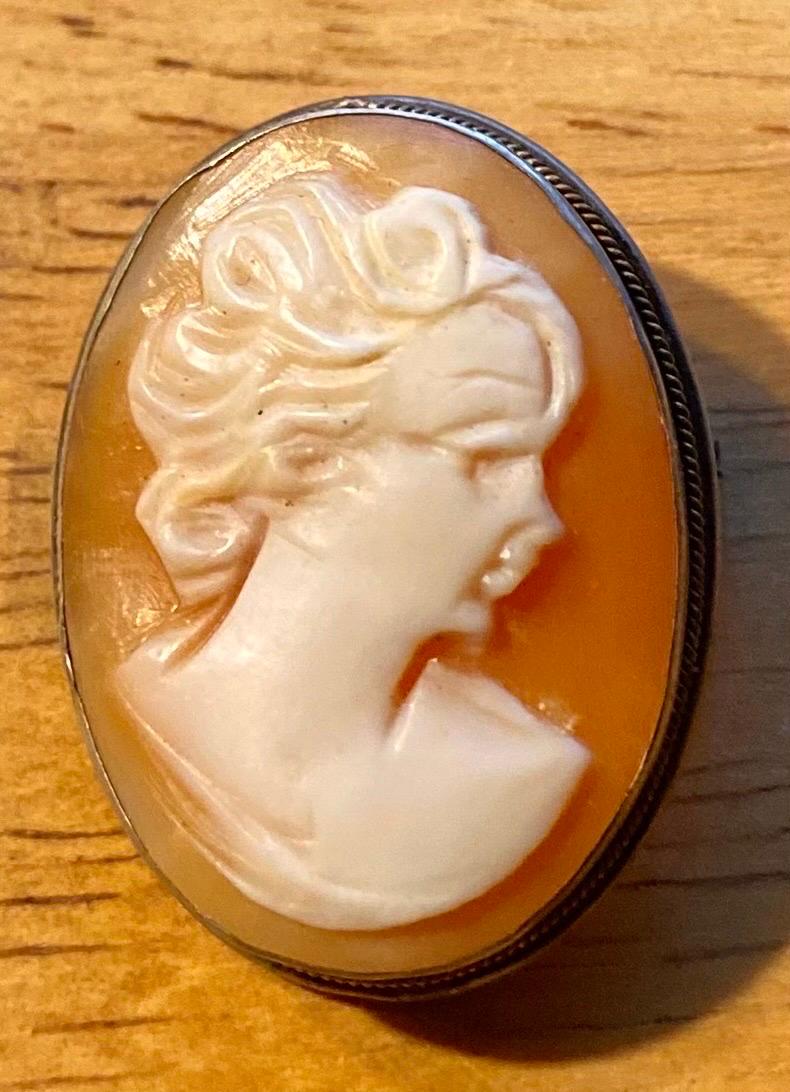 Early 20th Century Antique 19th Century Italian Cameo Brooch