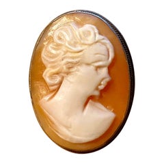 Antique 19th Century Italian Cameo Brooch