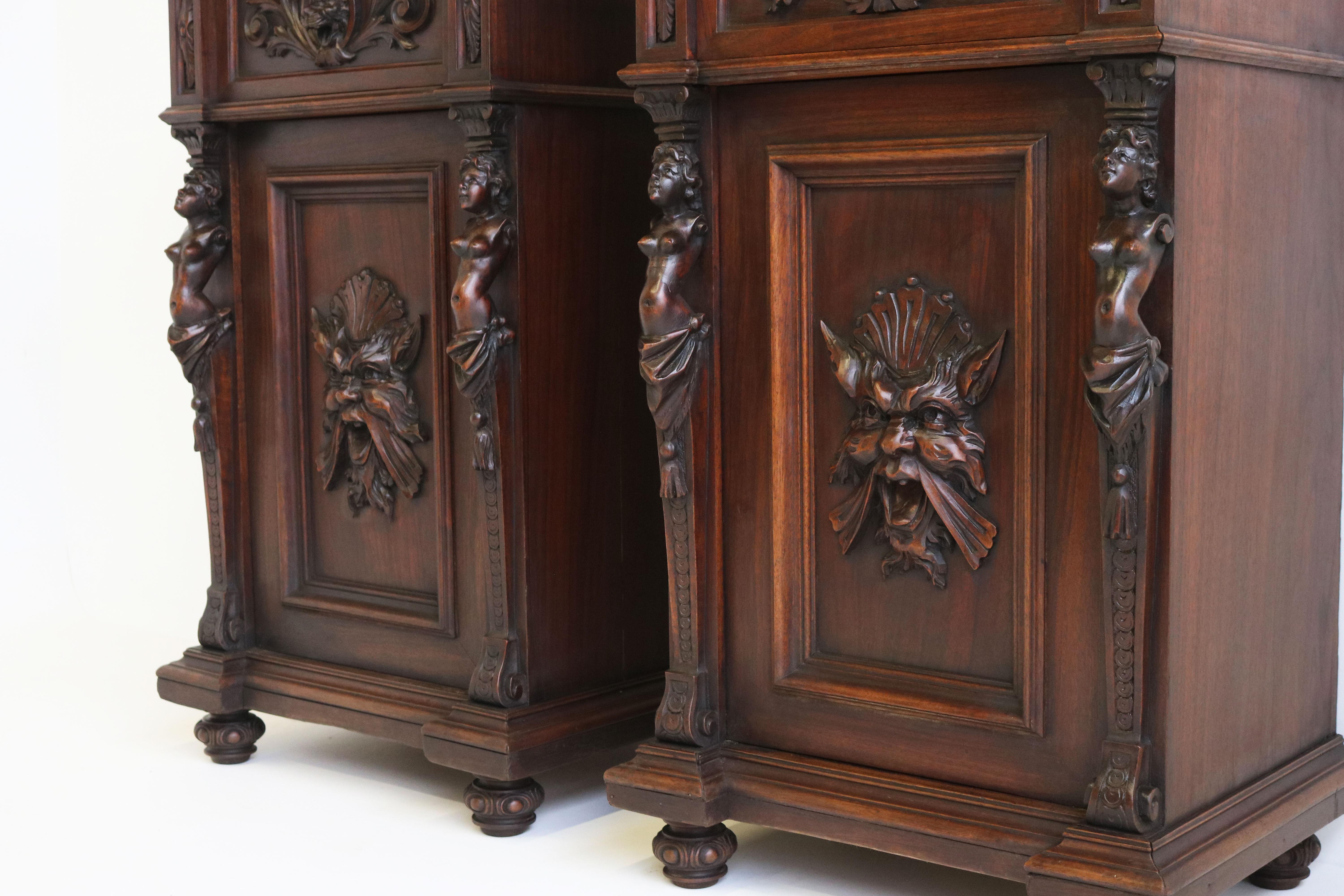 Antique 19th Century Italian Renaissance Revival Bedside Tables / Nightstands 5