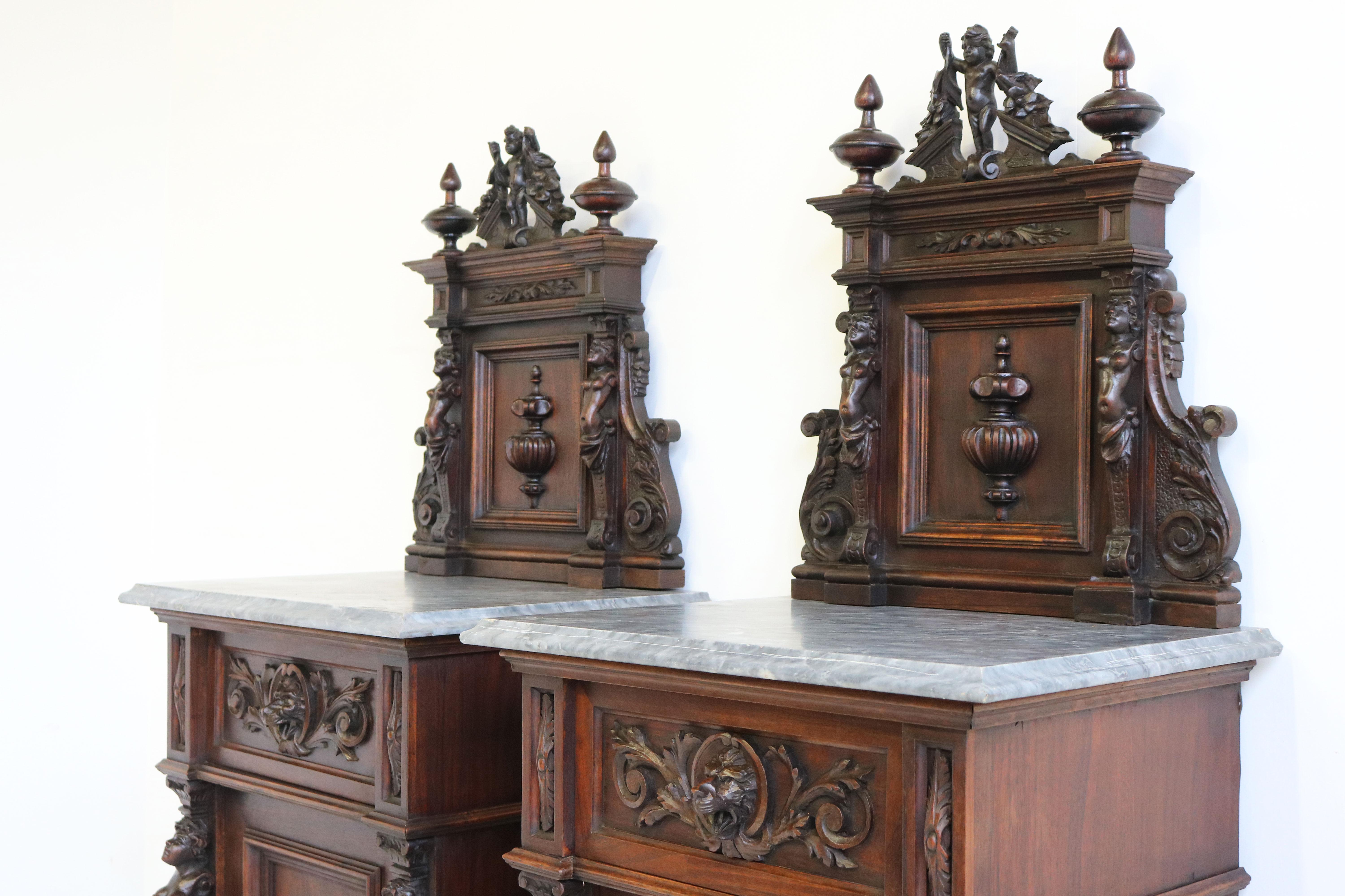 Antique 19th Century Italian Renaissance Revival Bedside Tables / Nightstands 13