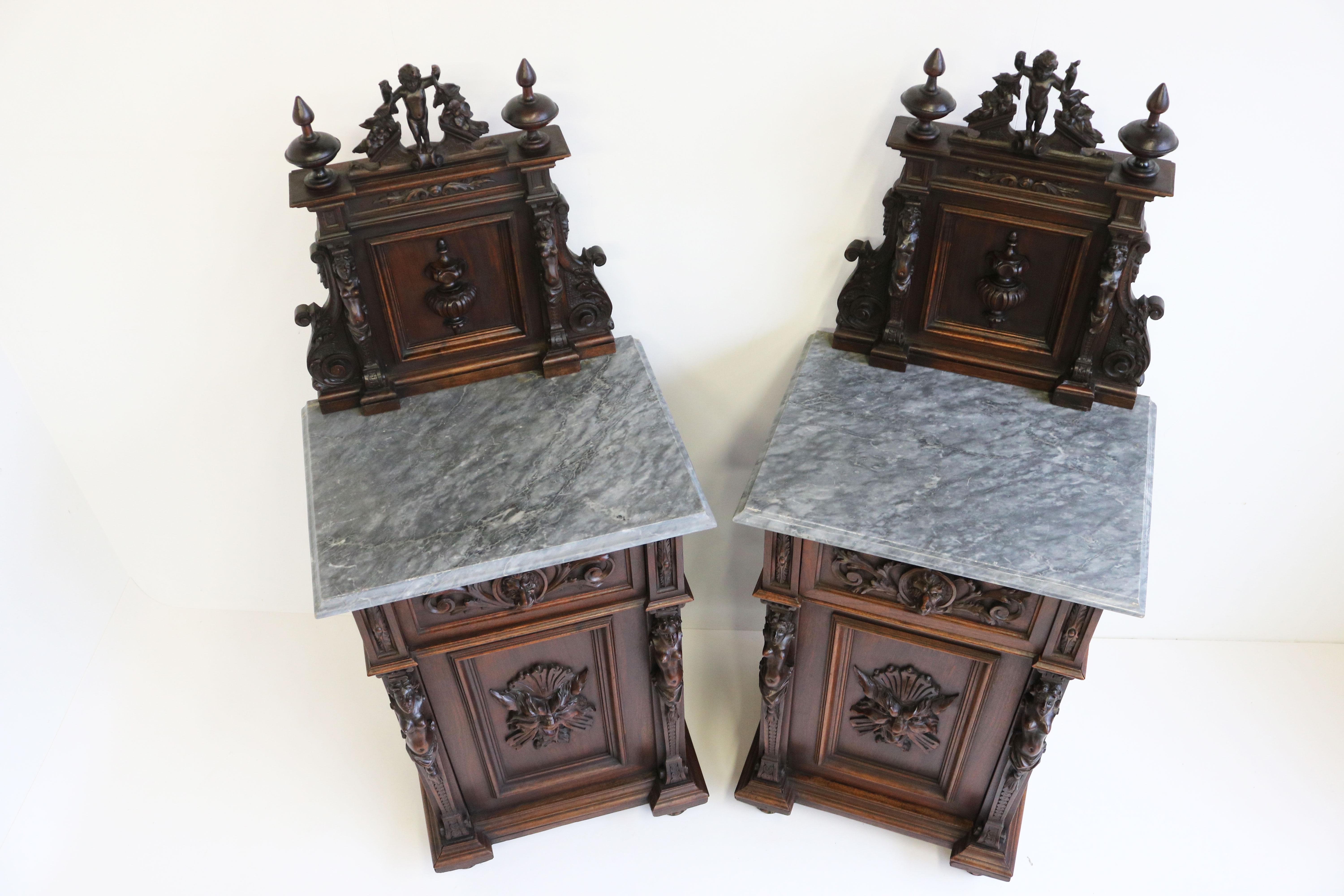 Antique 19th Century Italian Renaissance Revival Bedside Tables / Nightstands For Sale 14