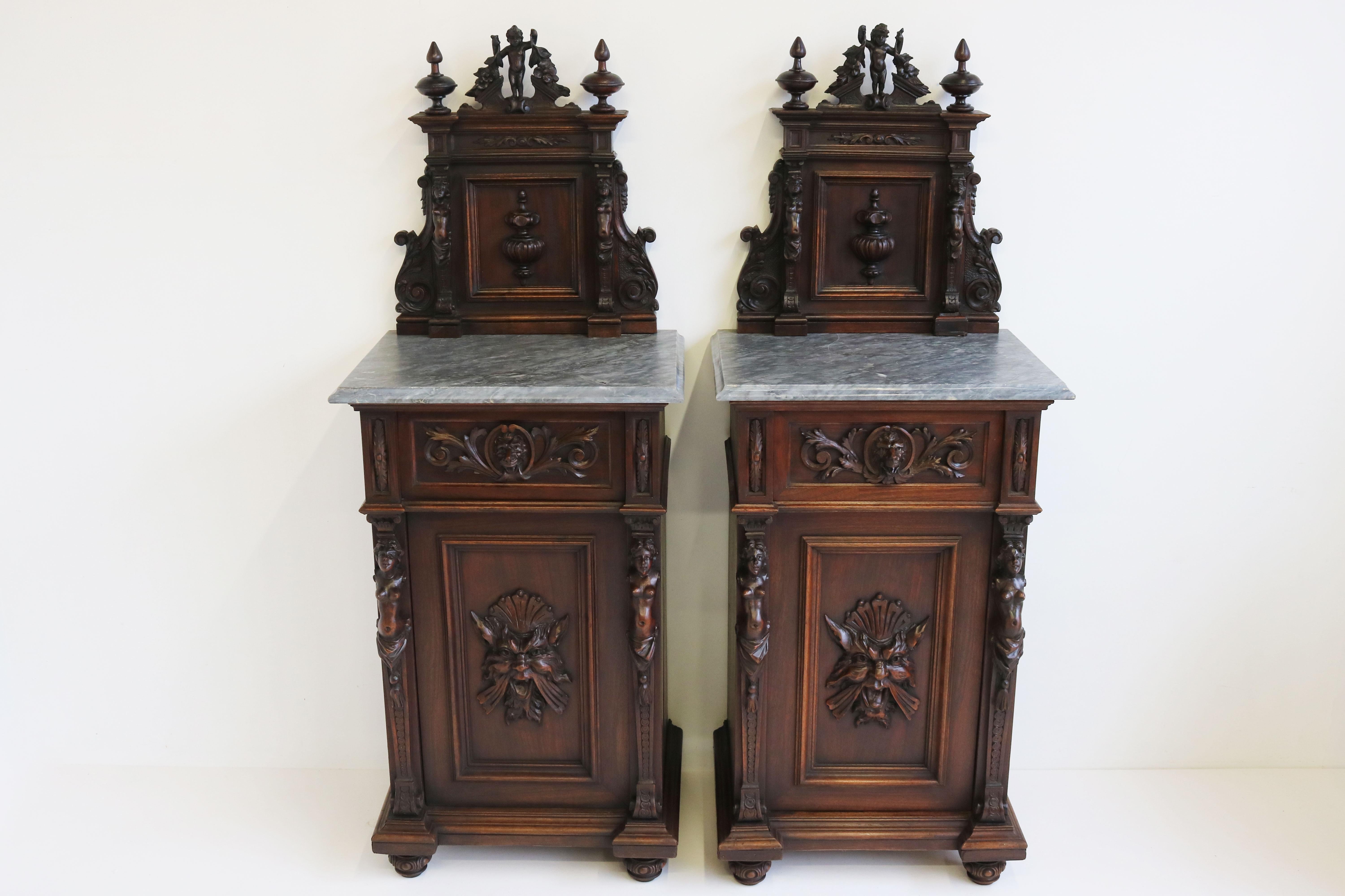 Hand-Carved Antique 19th Century Italian Renaissance Revival Bedside Tables / Nightstands For Sale