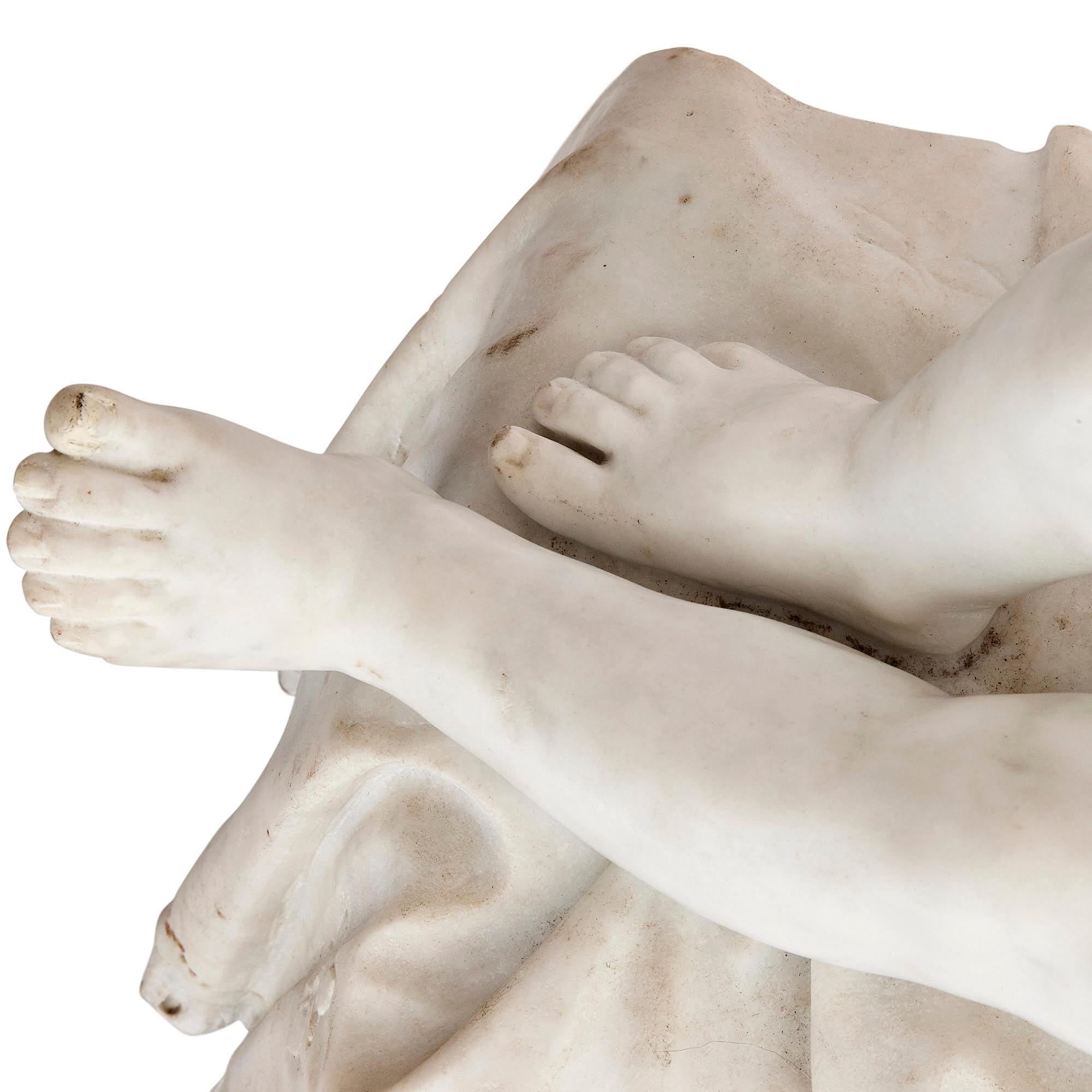 XIXe siècle Sculpture italienne ancienne du 19ème siècle d'un enfant endormi en vente