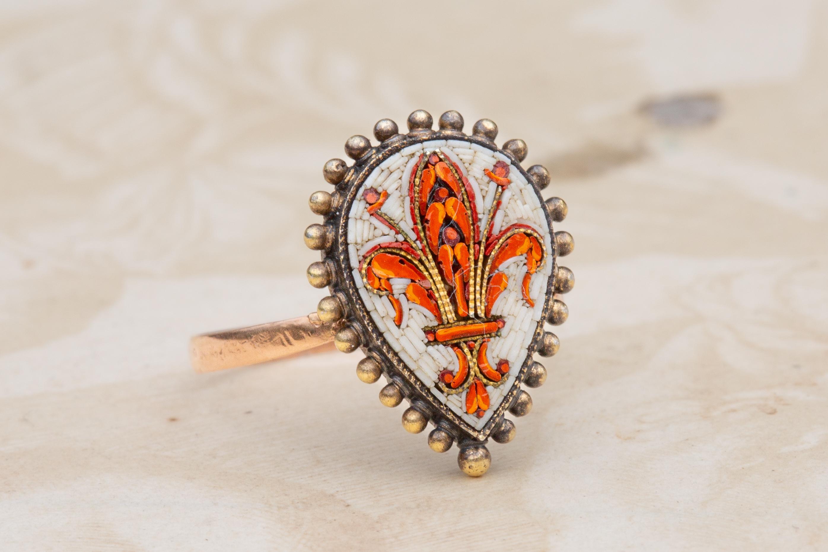 Women's or Men's Antique 19th Century Italian Victorian 18K Gold and Silver Micromosaic Medici