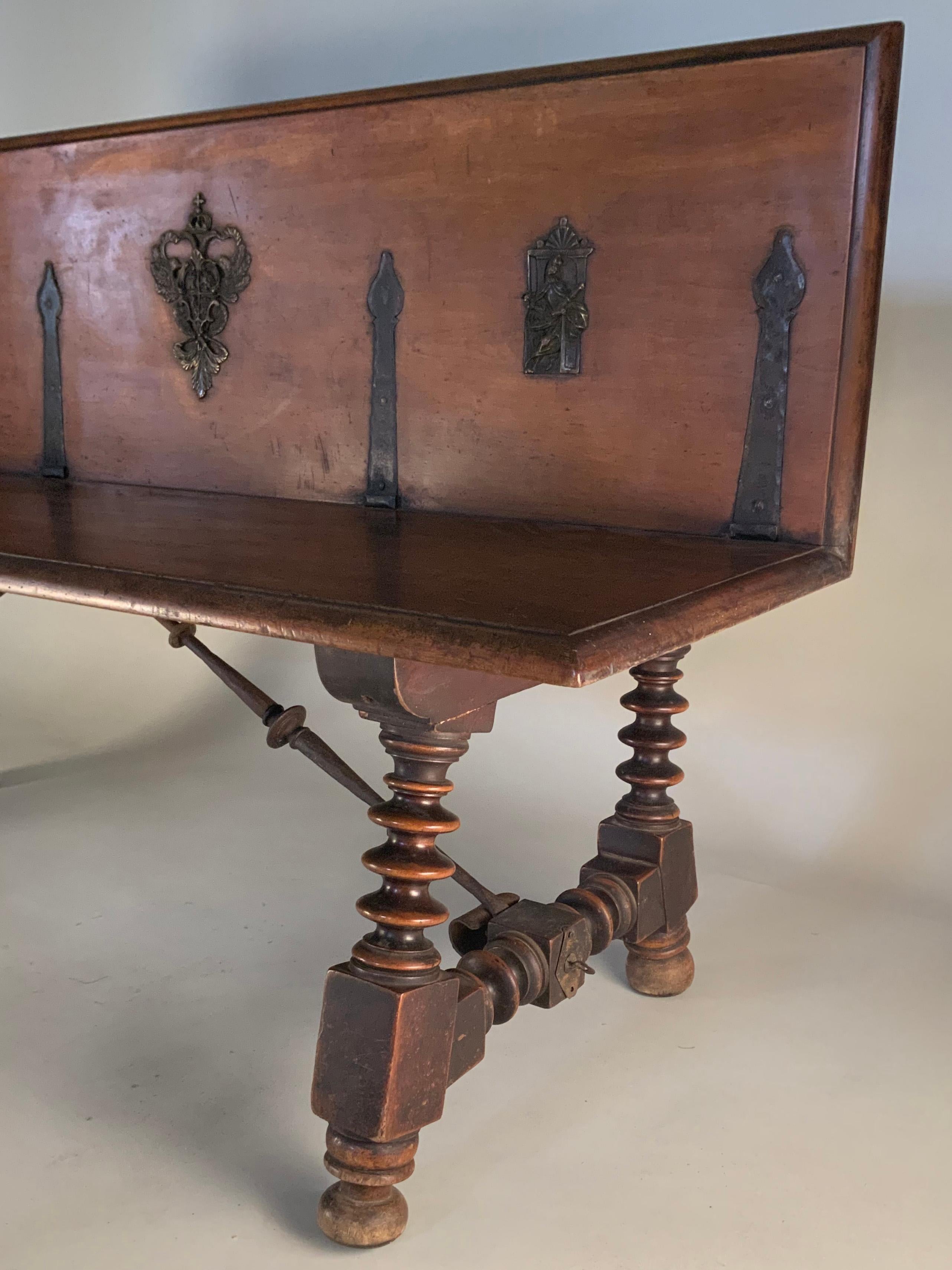 Antique 19th Century Italian Walnut Bench with Spindle Leg and Iron Base In Good Condition In Hudson, NY