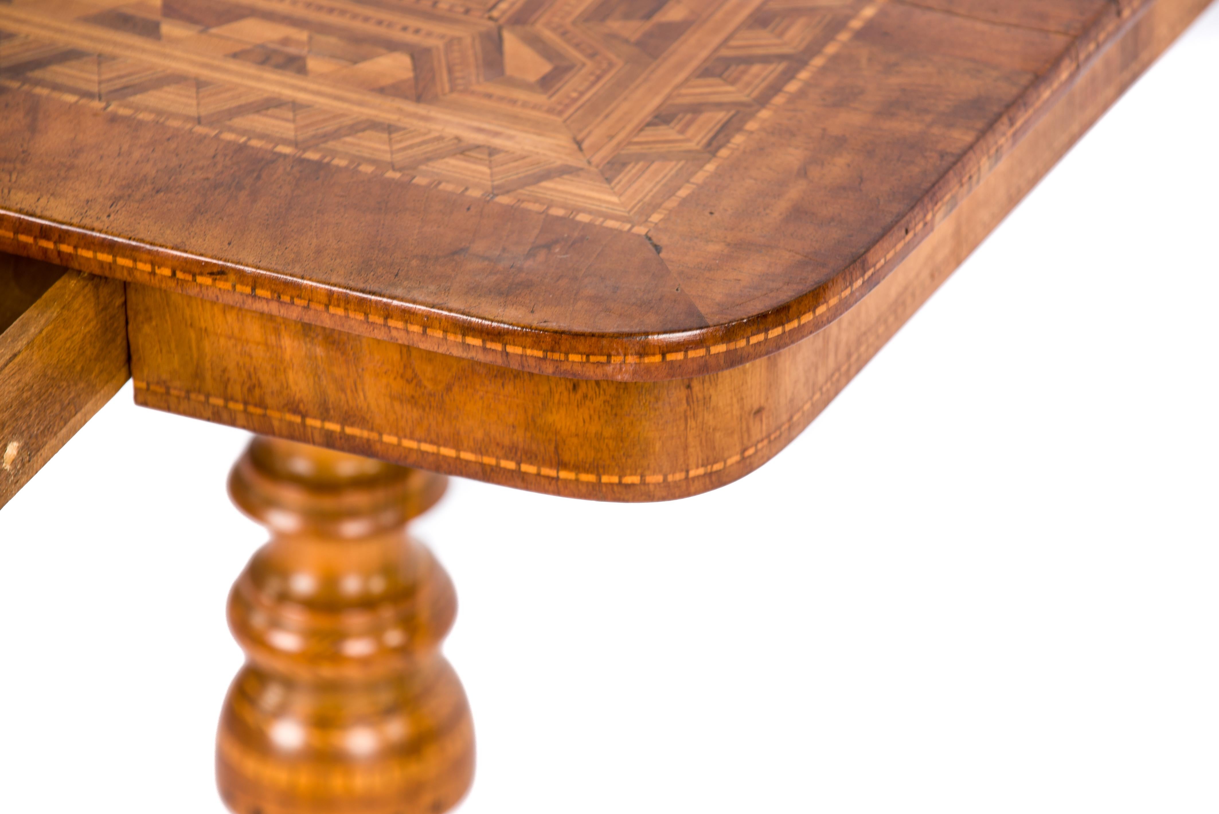 Antique 19th Century Italian Walnut Sorrento Occasional Table with Intarsia For Sale 10