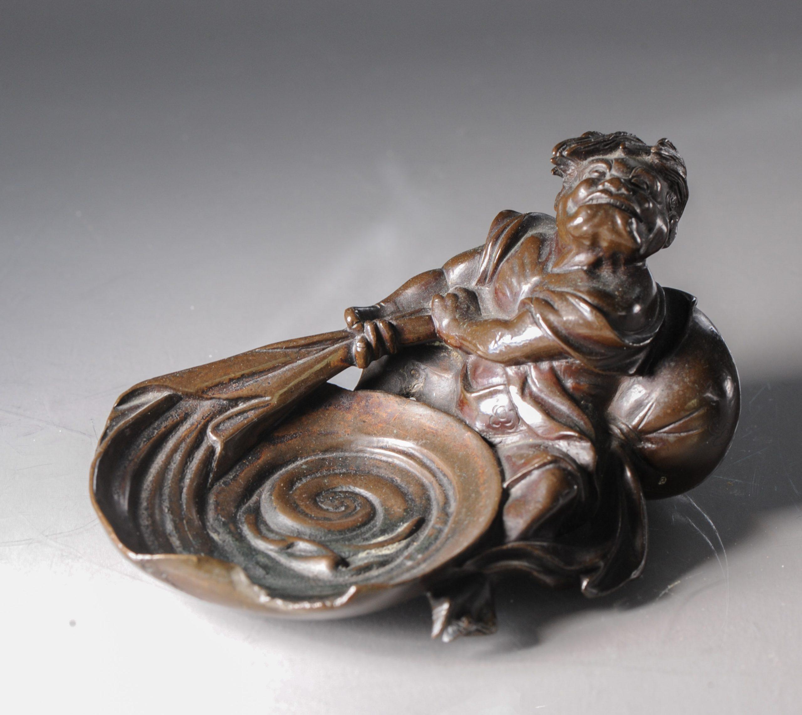 Antique 19th Century Japanese Bronze Okimono Figure Sitting Down, Japan 5
