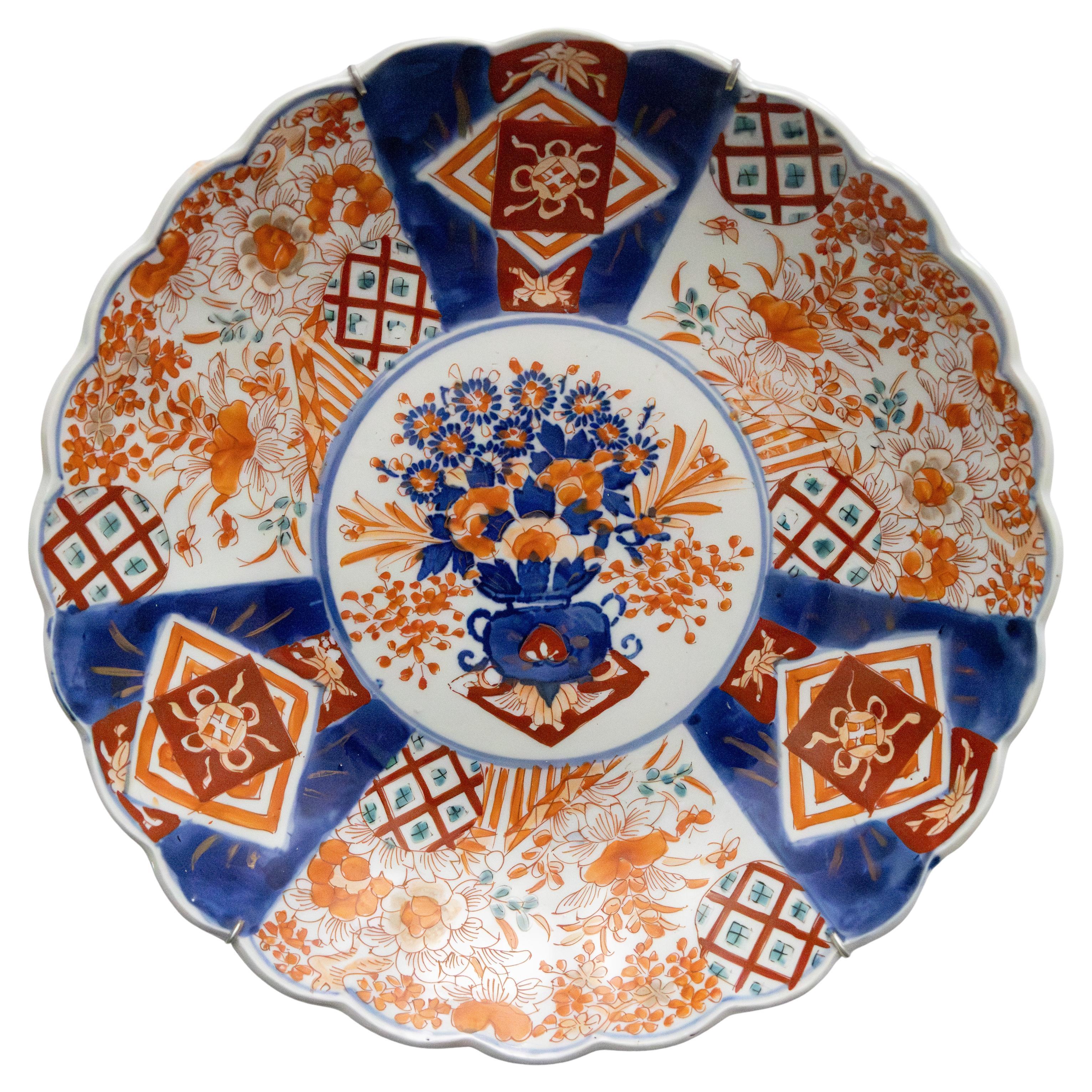 Antique 19th Century Japanese Imari Charger im Angebot
