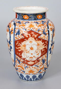Antico vaso di porcellana Imari Porcelain giapponese del XIX secolo