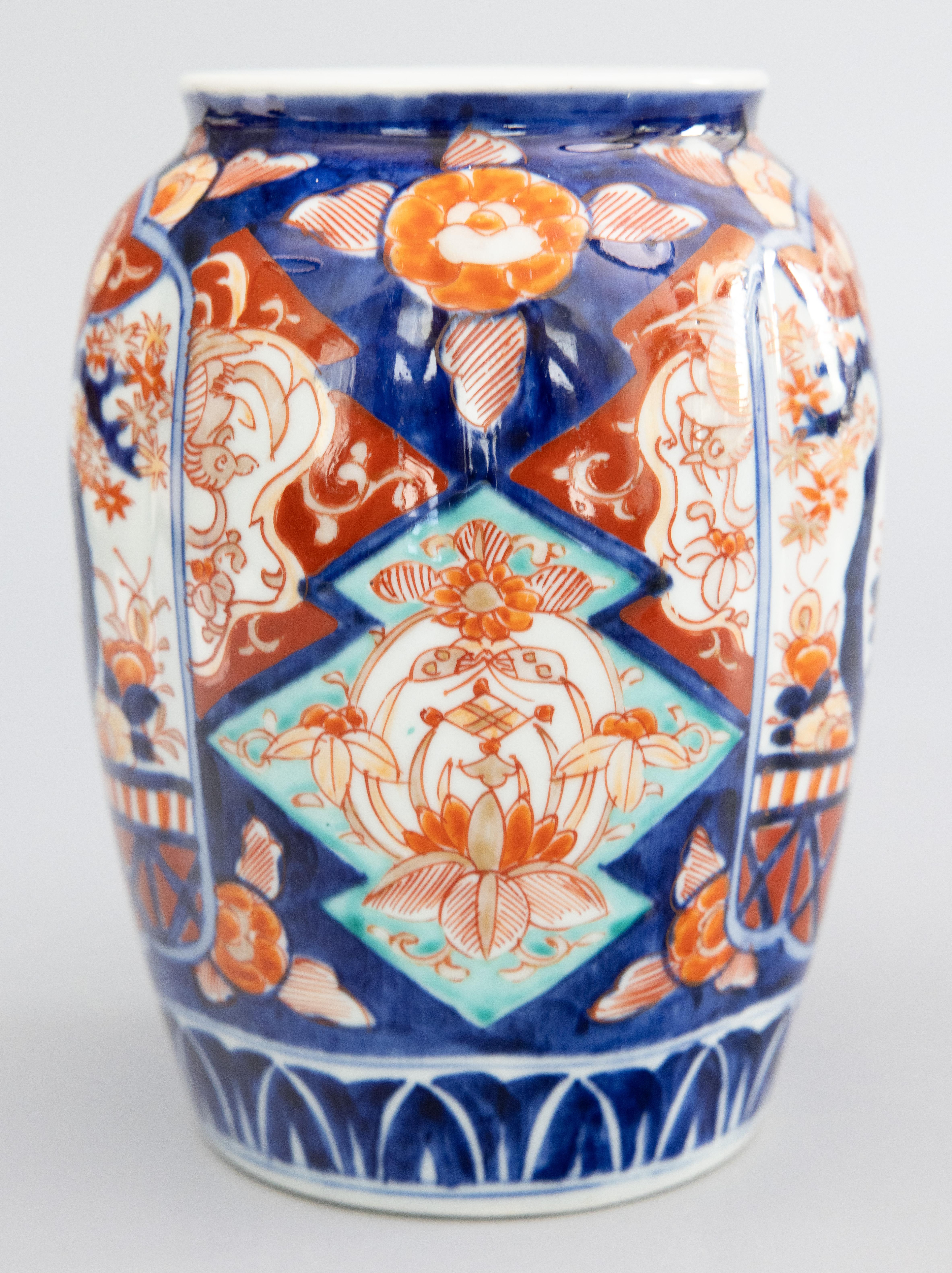 Meiji Antique 19th Century Japanese Imari Porcelain Vase For Sale