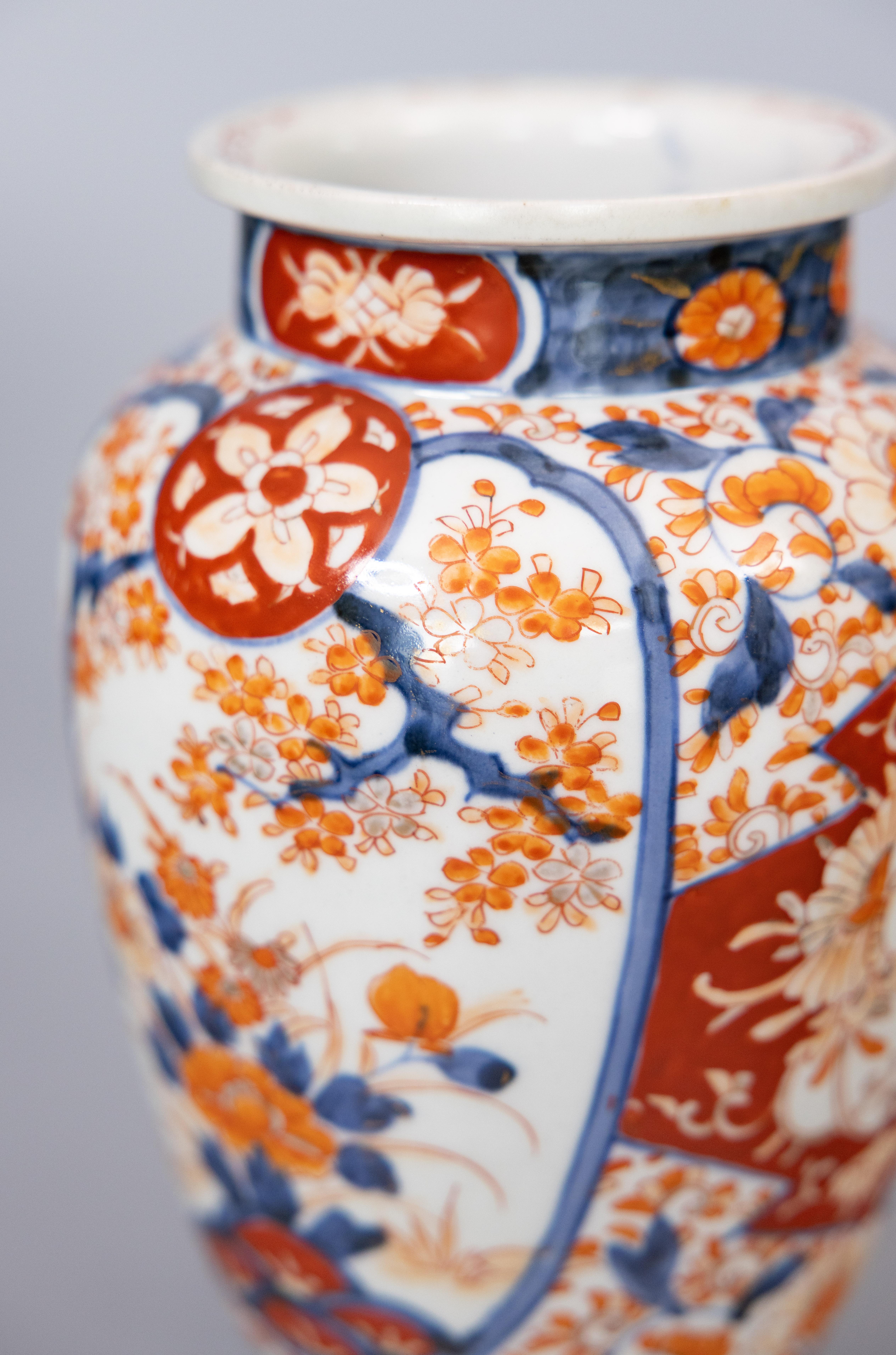 Vase ancien en porcelaine japonaise Imari Porcelain du 19e siècle en vente 2