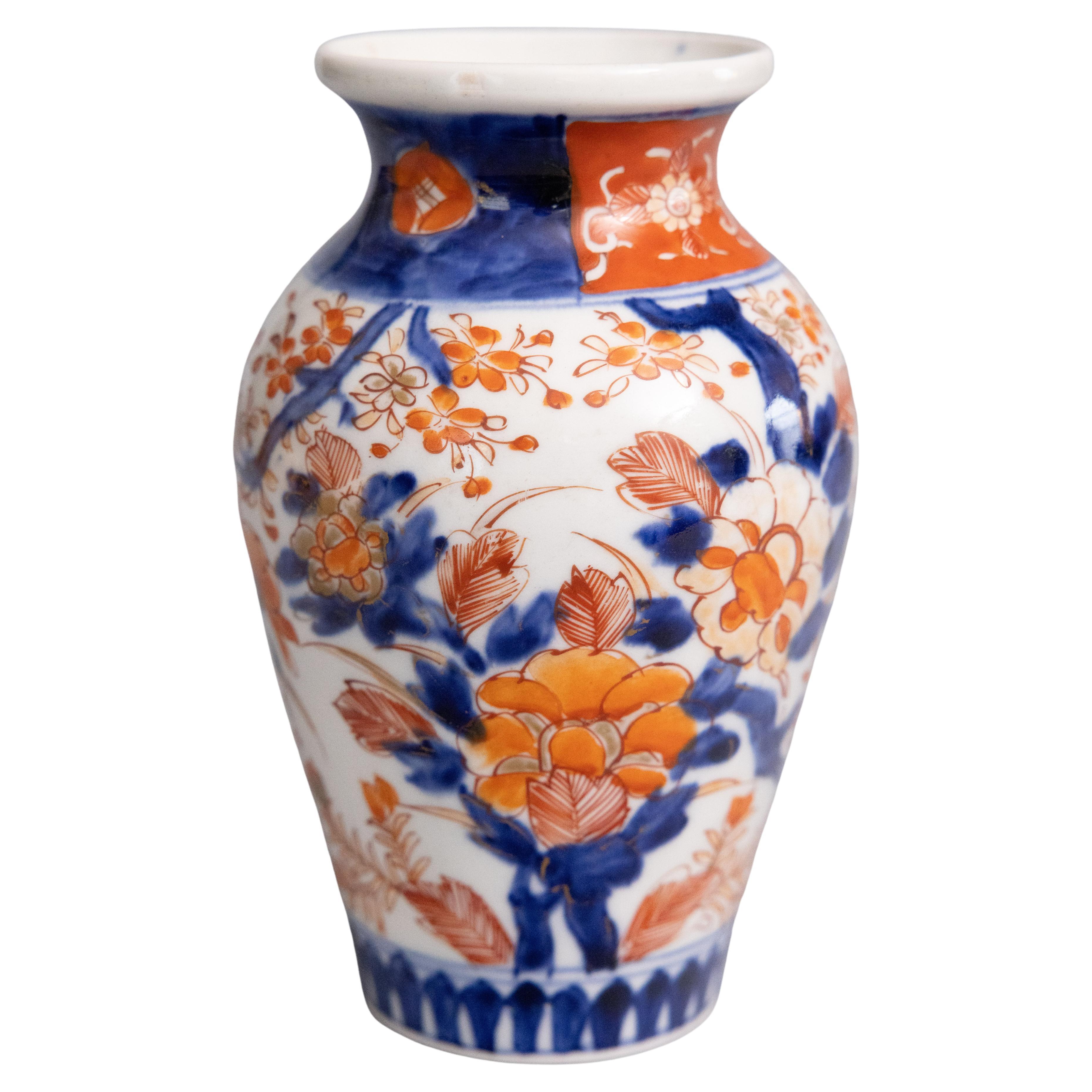 Antique 19th Century Japanese Imari Porcelain Vase For Sale