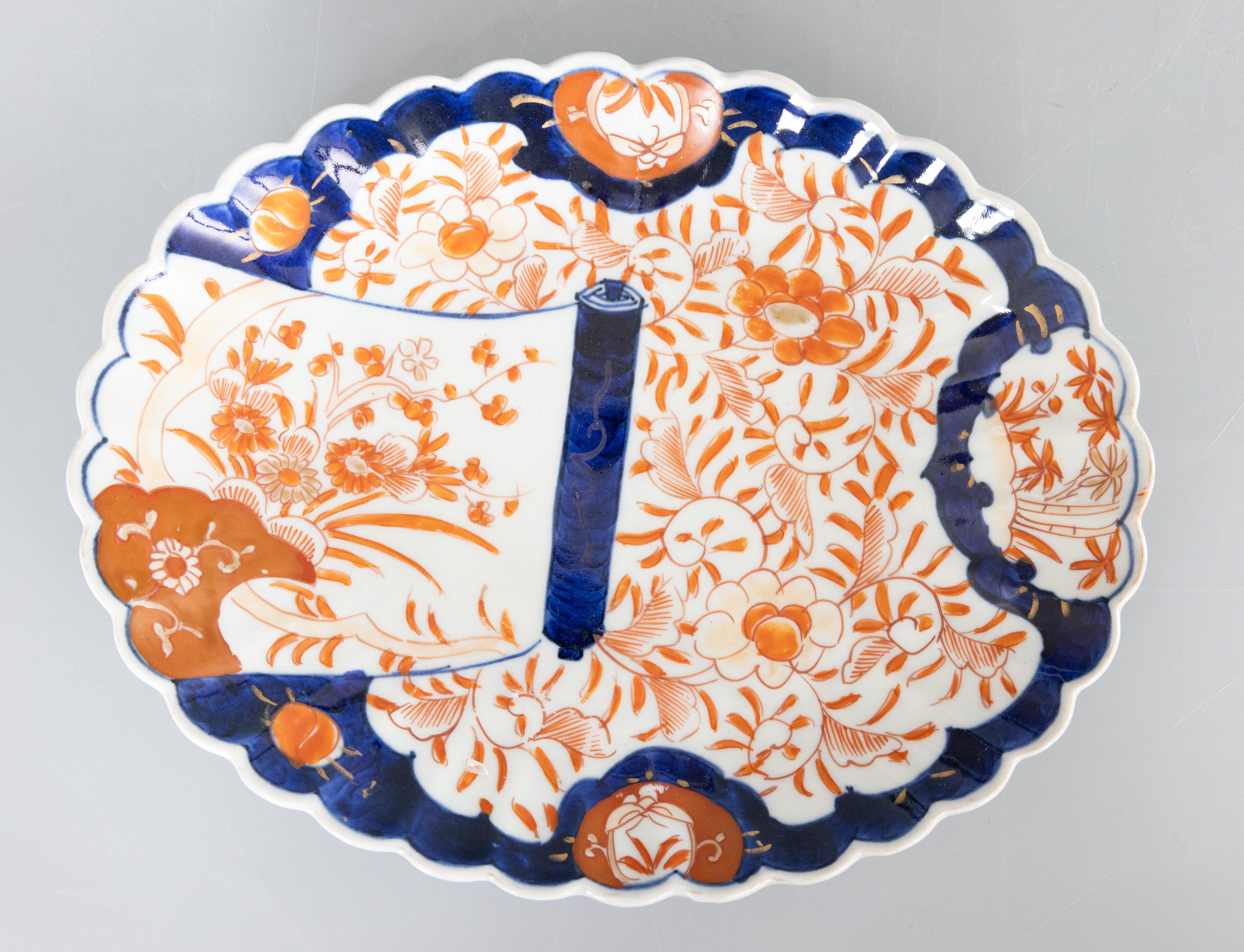 Antiguo Plato Ovalado Festoneado de Imari del Periodo Meiji Japonés del Siglo XIX en Bueno estado para la venta en Pearland, TX