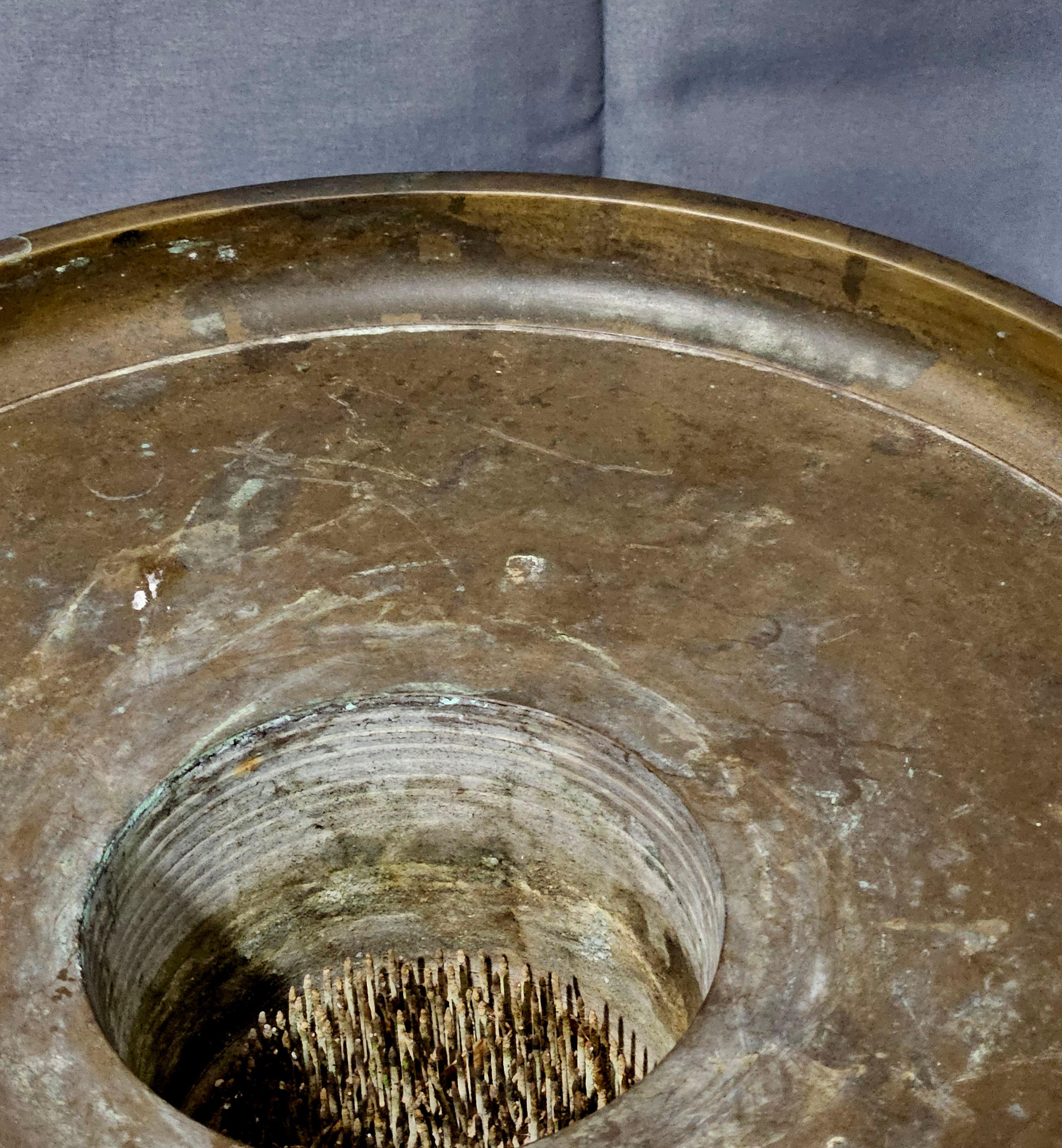 Jarrón Trípode Ikebana de Metal Mixto Japonés Antiguo del Siglo XIX siglo XIX en venta