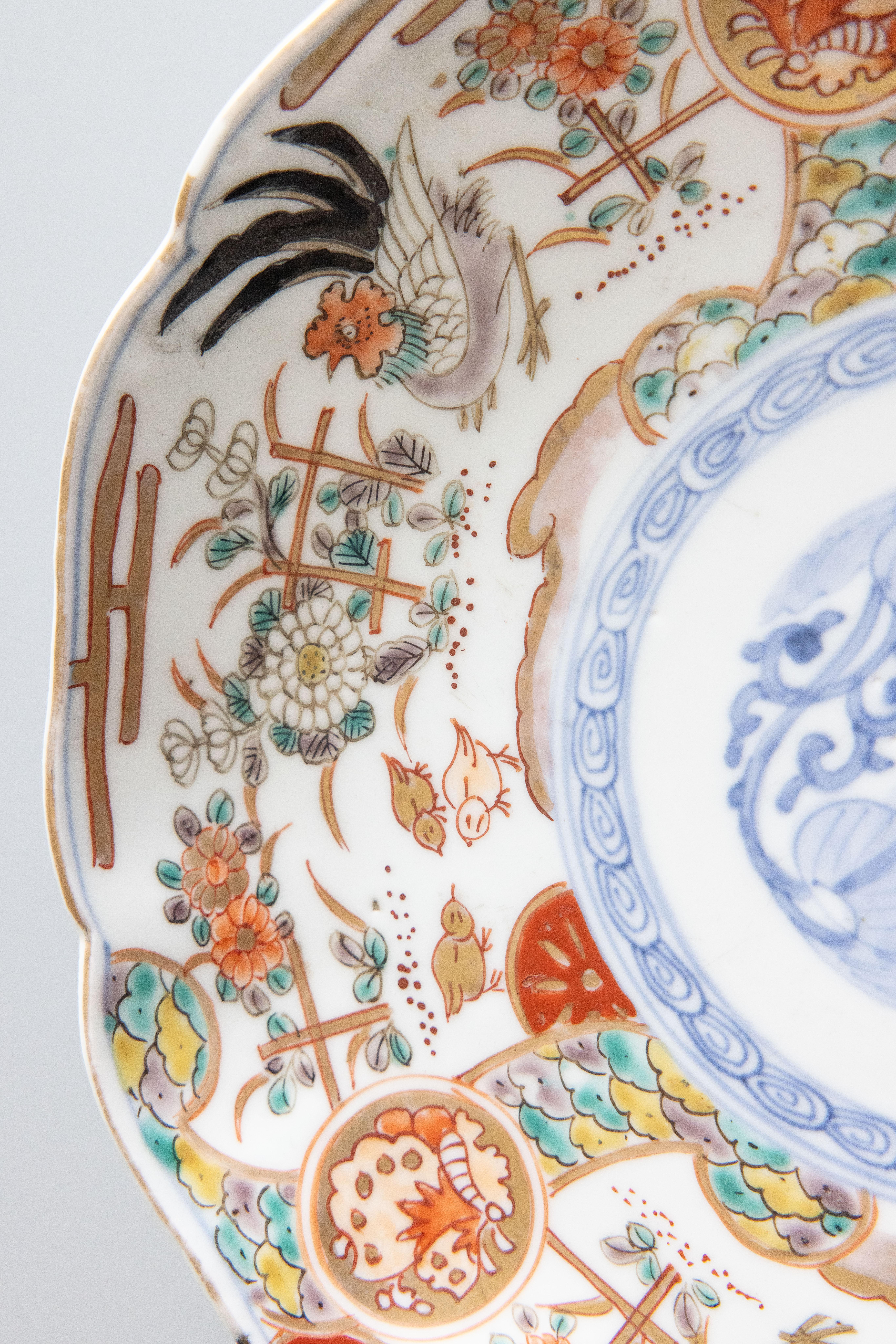 Fired Antique 19th Century Japanese Scalloped Imari Plate For Sale